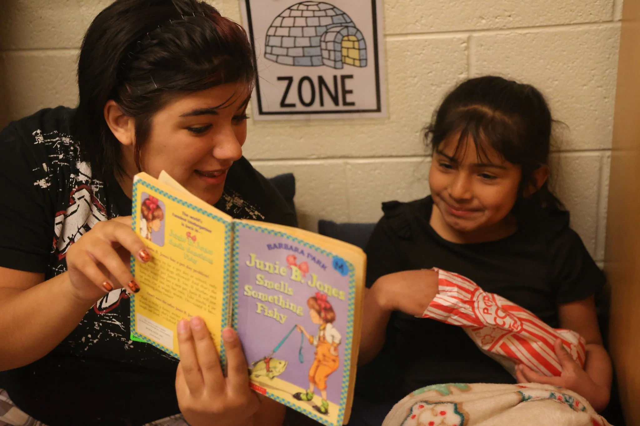 West Elementary's Chris Broadwater received HEF funding for the entire school: Preschool, 1st, 2nd, 3rd, 4th, 5th Graders' "March is Reading Month: Under the Sea"!

Without a grant from HEF, students and staff would have had look for other 