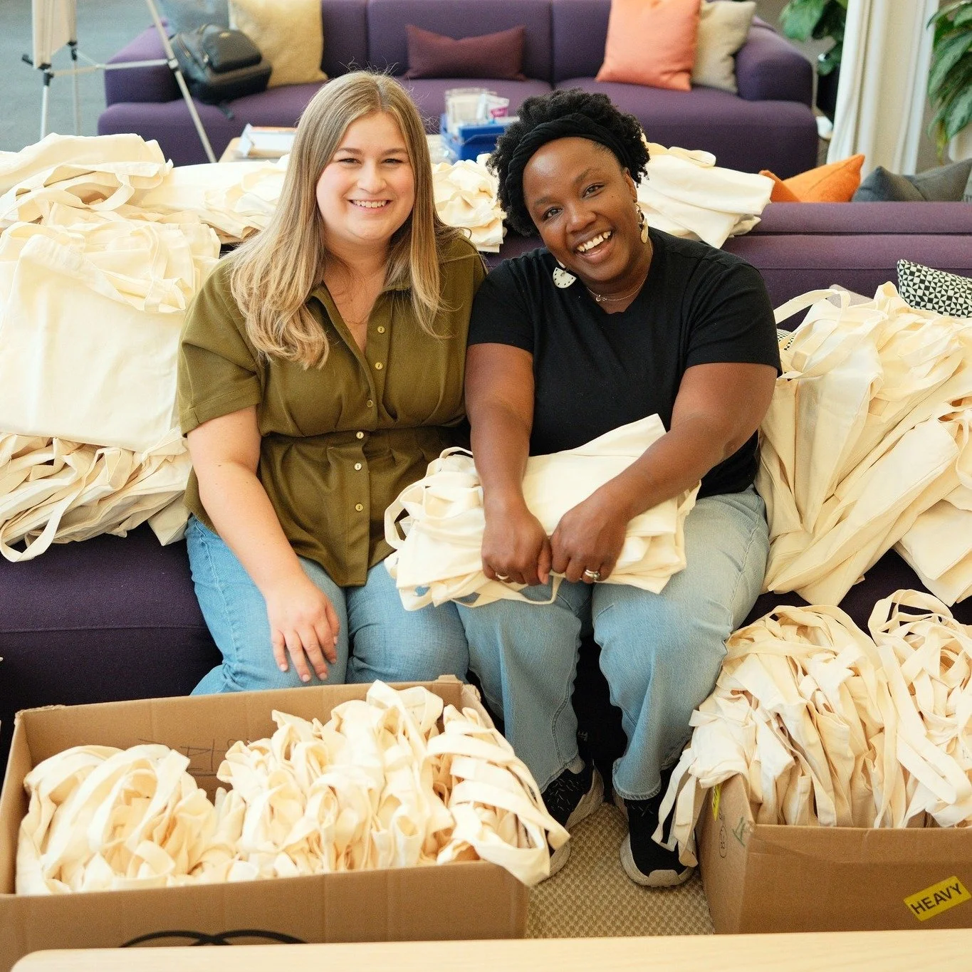 Today, 500 art kits were delivered to Holland Public Schools thanks to MillerKnoll. This happened thanks to the generosity of the MillerKnoll Foundation and belief in young artists blooming at HPS. 

Last week, MillerKnoll Employees organized an HPS 
