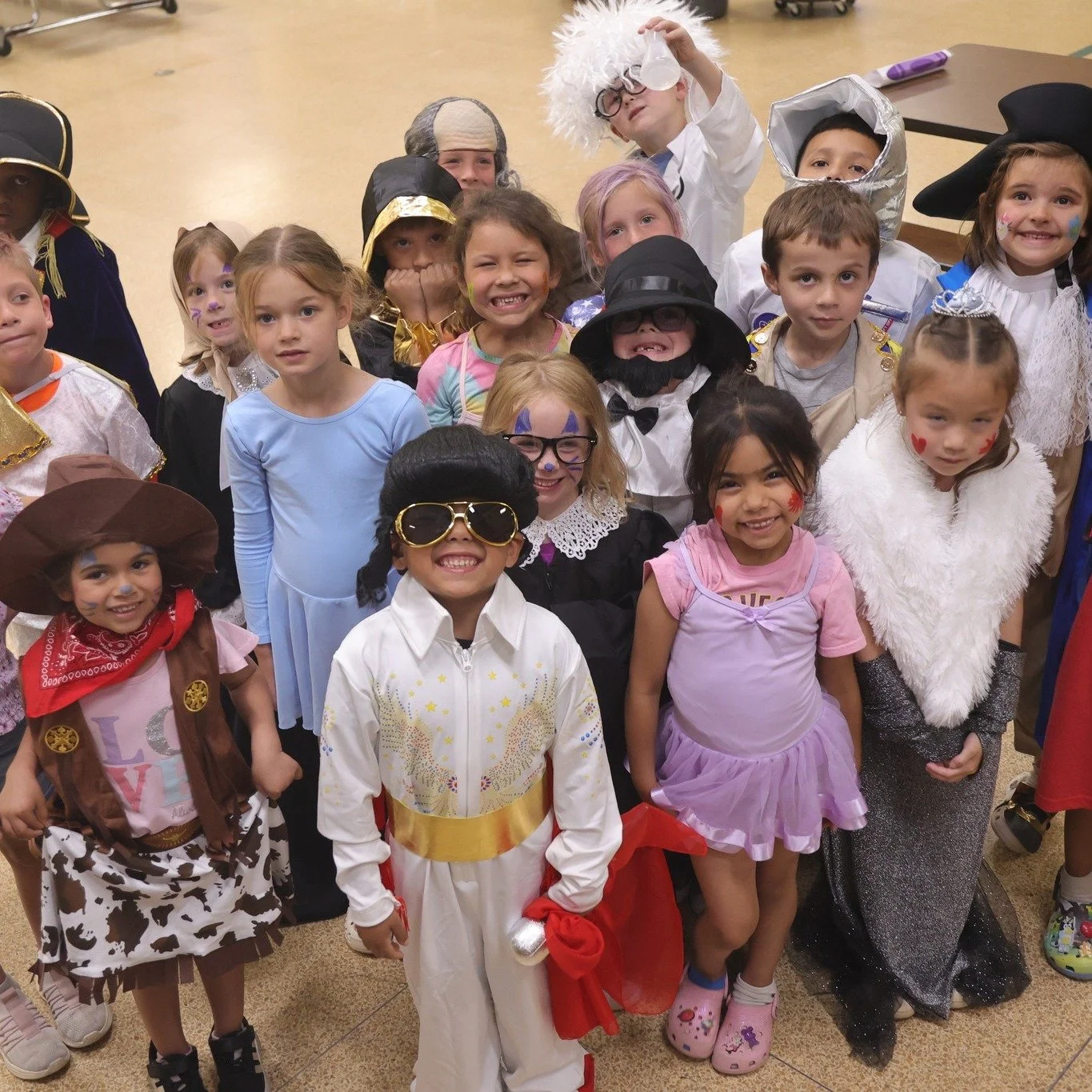 HEF Grant Spotlight! These exciting initiatives received funding from the Holland Educational Foundation&mdash;thank you to our generous donors! 🏫

🍎 Joy Kooyer's (3rd, 5th Grades) "Who Am I?": "Students LOVED dressing up as famous p
