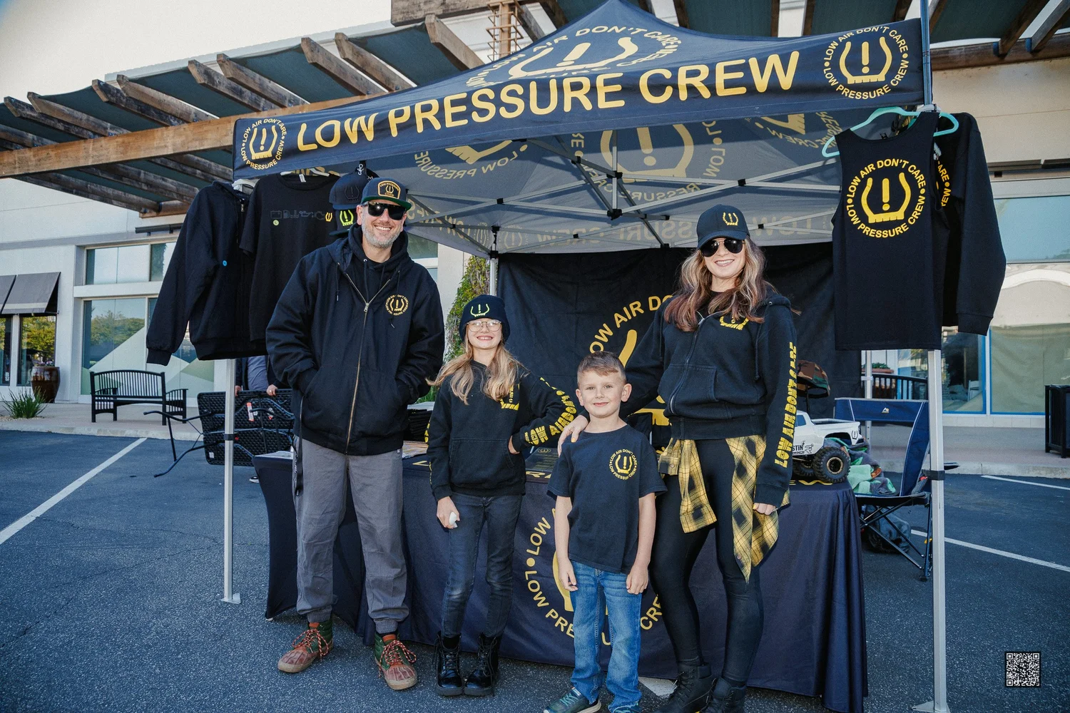 Rodeo x Rigs community — the crowd on the lot