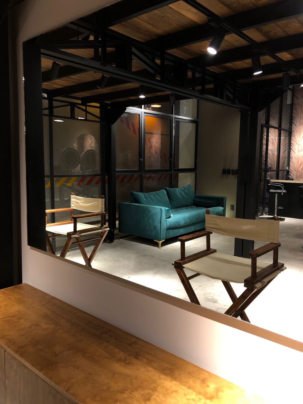 STUDIO V5.jpg