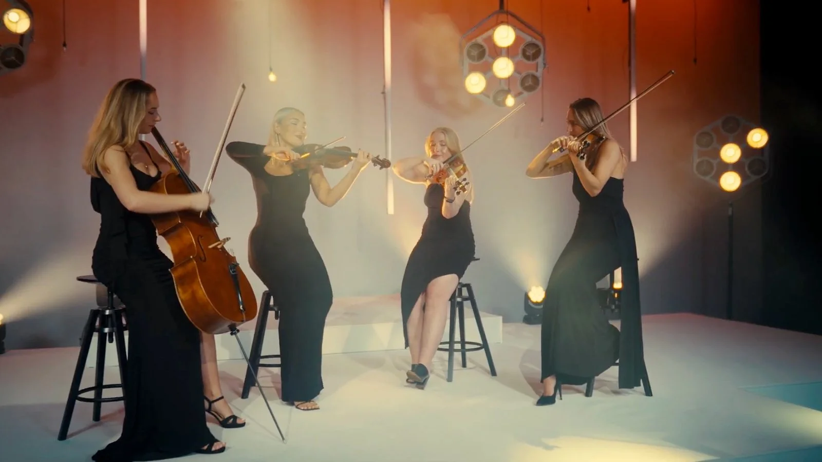 strings_original_1600x900.jpg