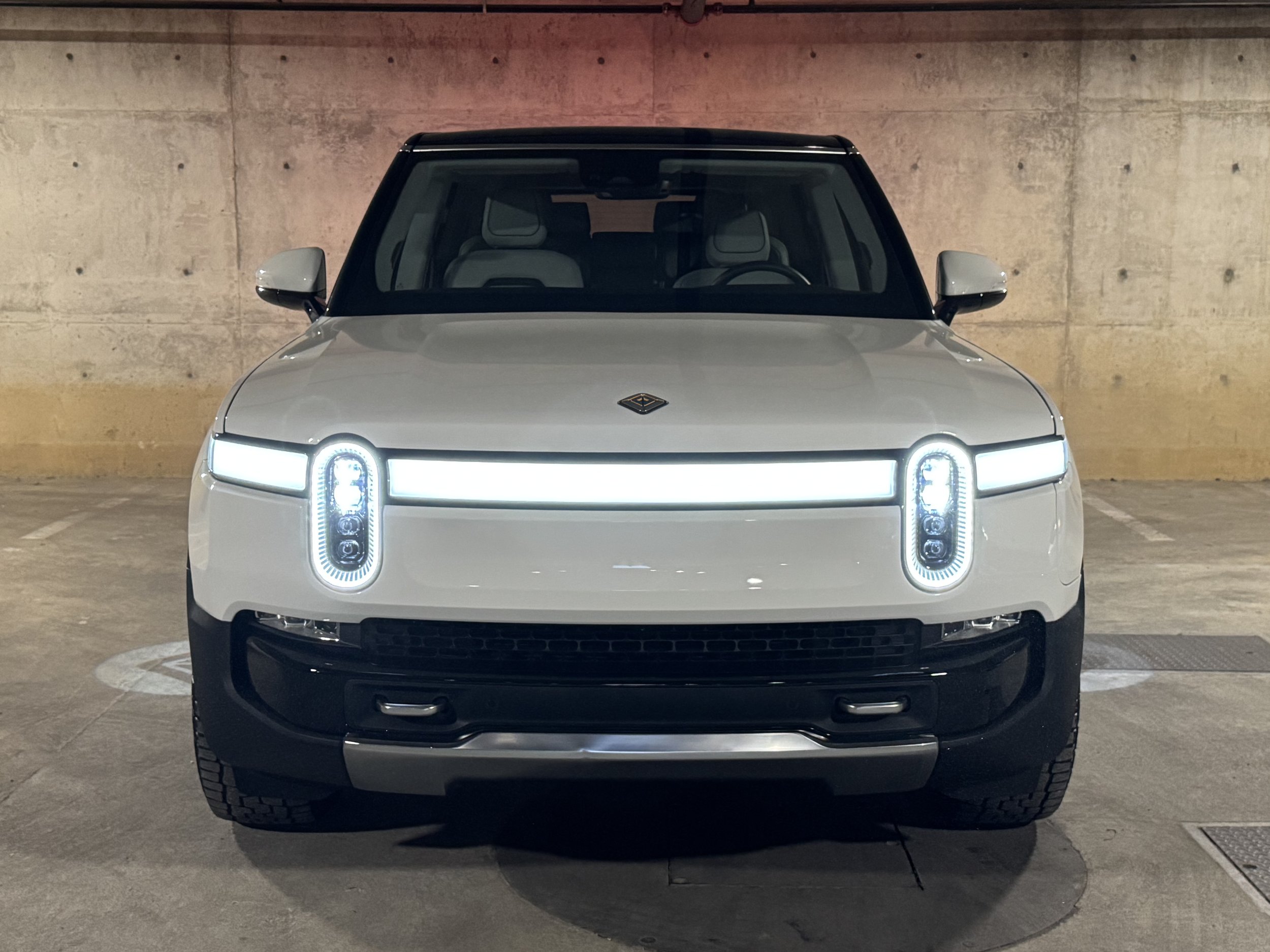Rivian R1S Full Electric EV