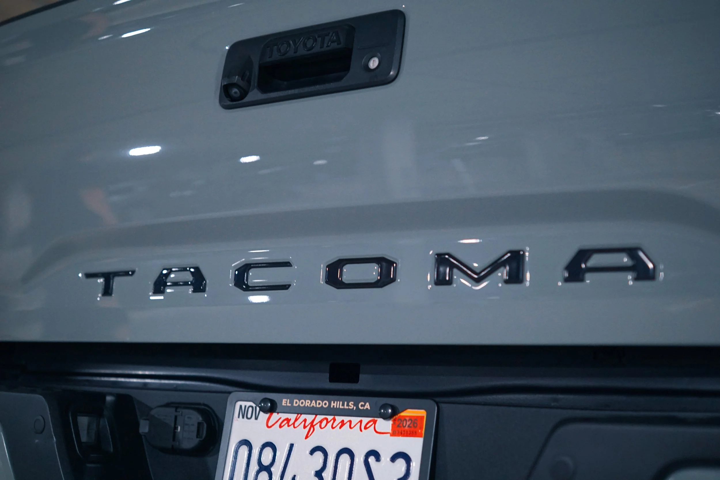 rear emblem trunk.jpg