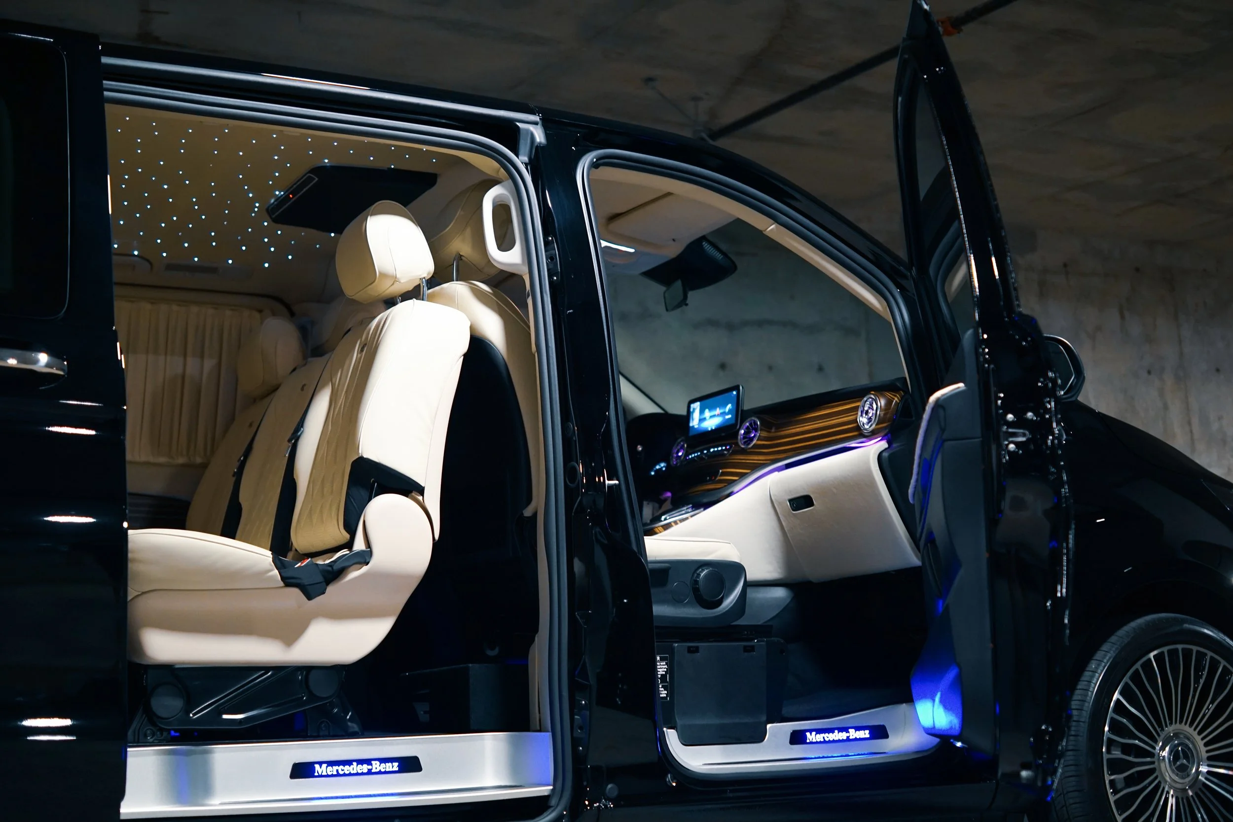 right side, doors open.jpg