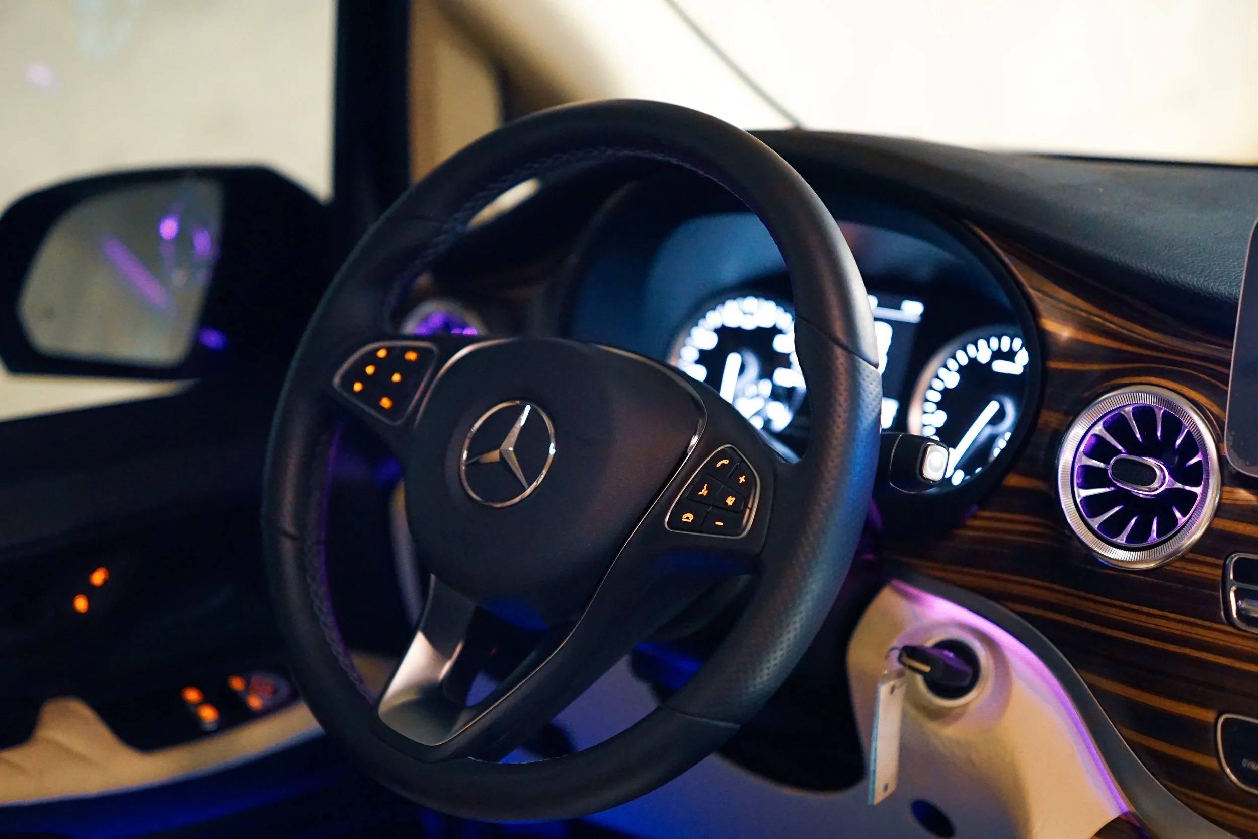 steering wheel.jpg