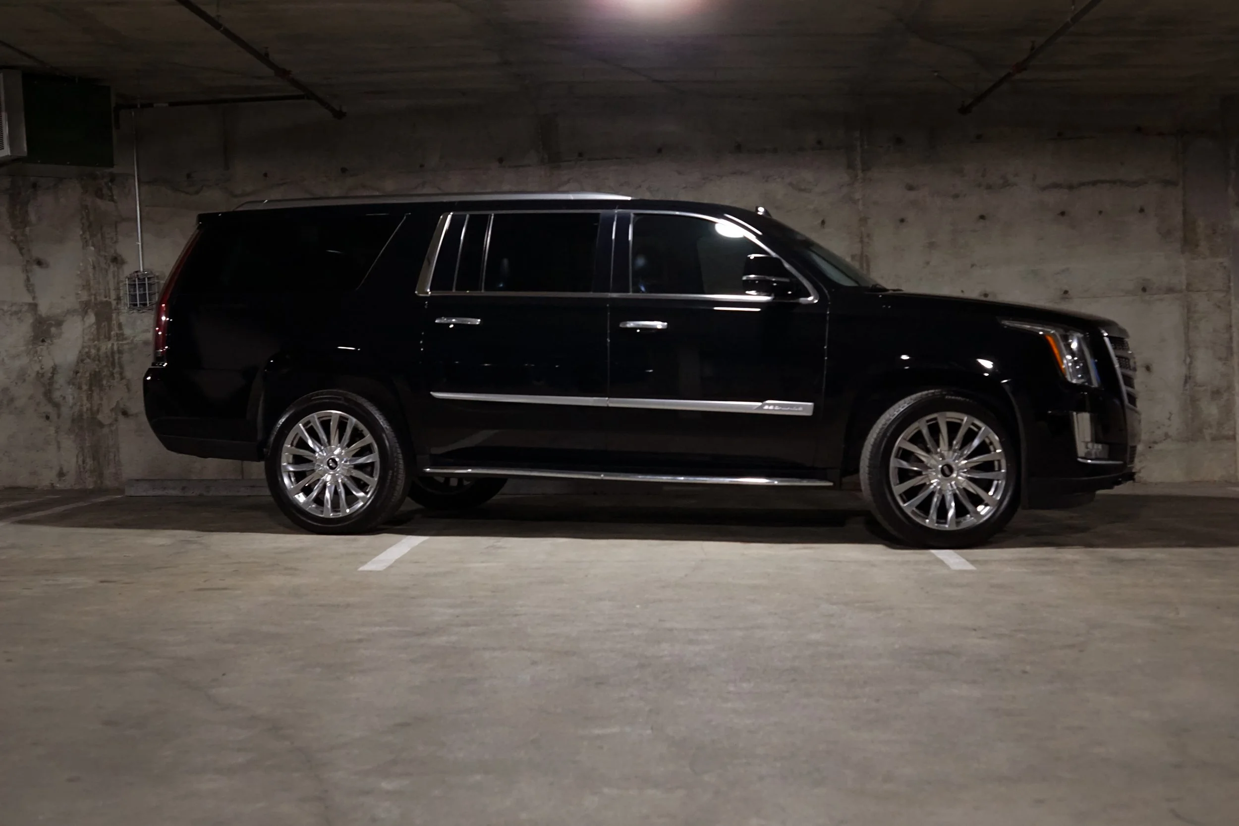 2018 Cadillac Escalade ESV AWD Luxury's photo