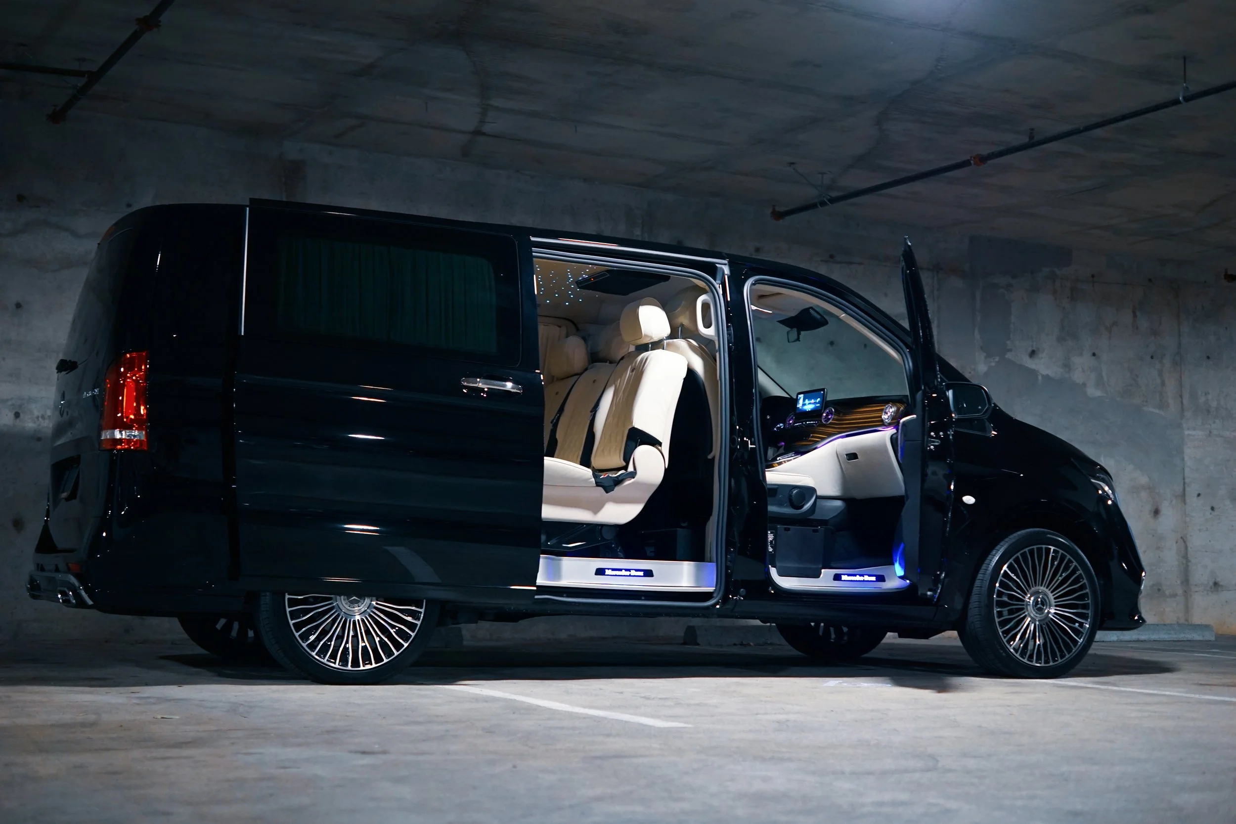 right side doors open.jpg