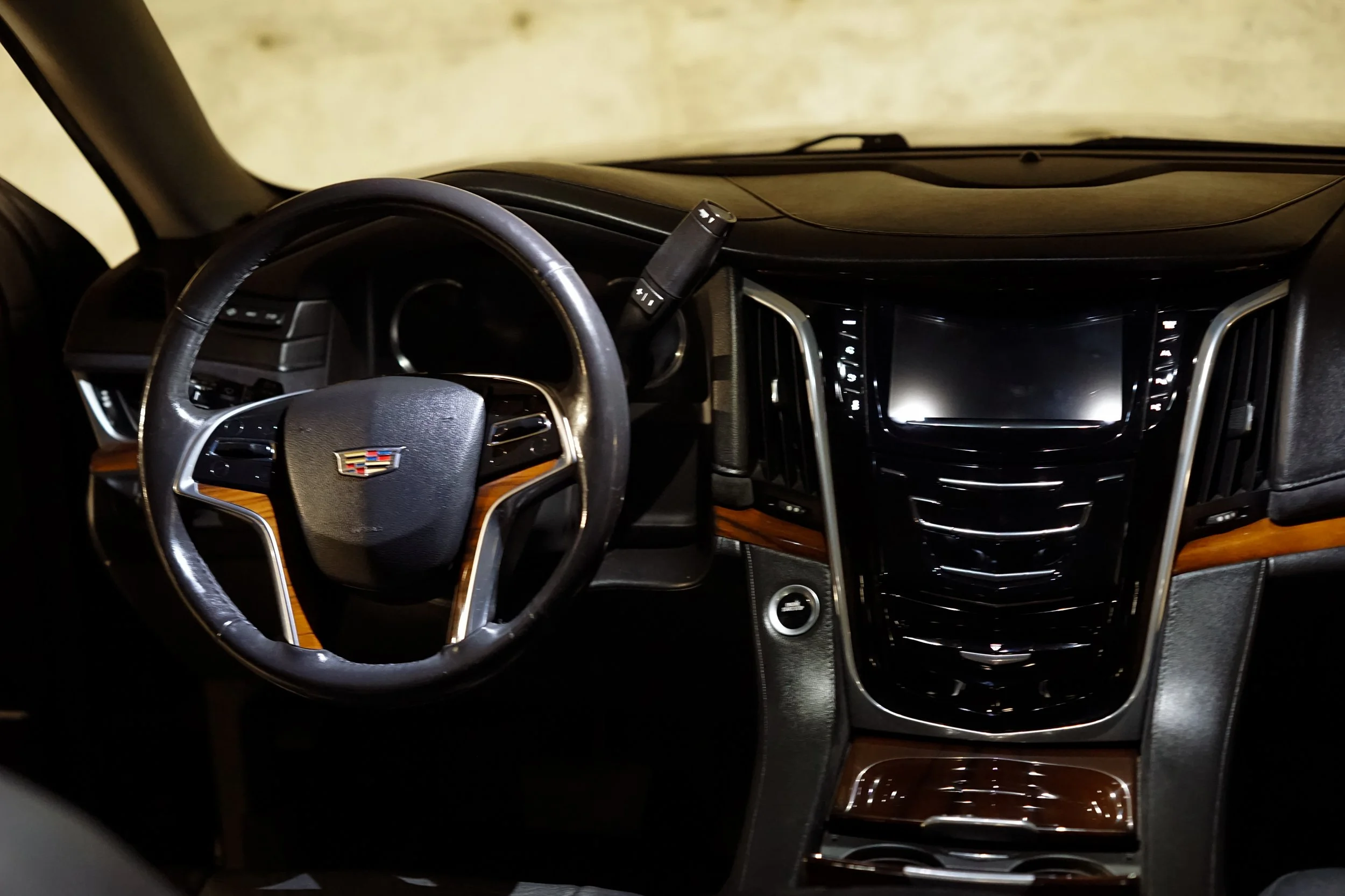 Steering + center consule.jpg