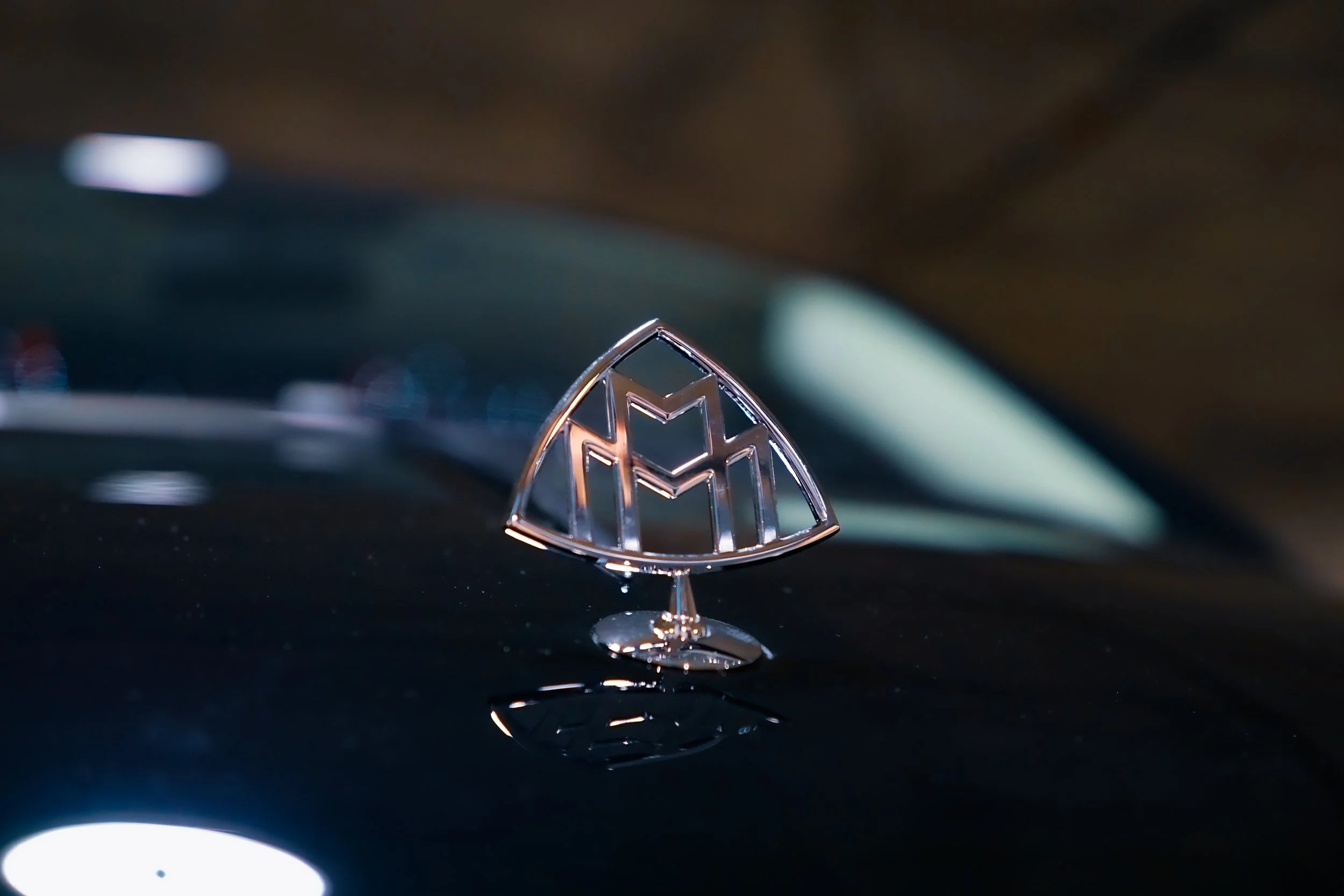 front maybach emblem.jpg
