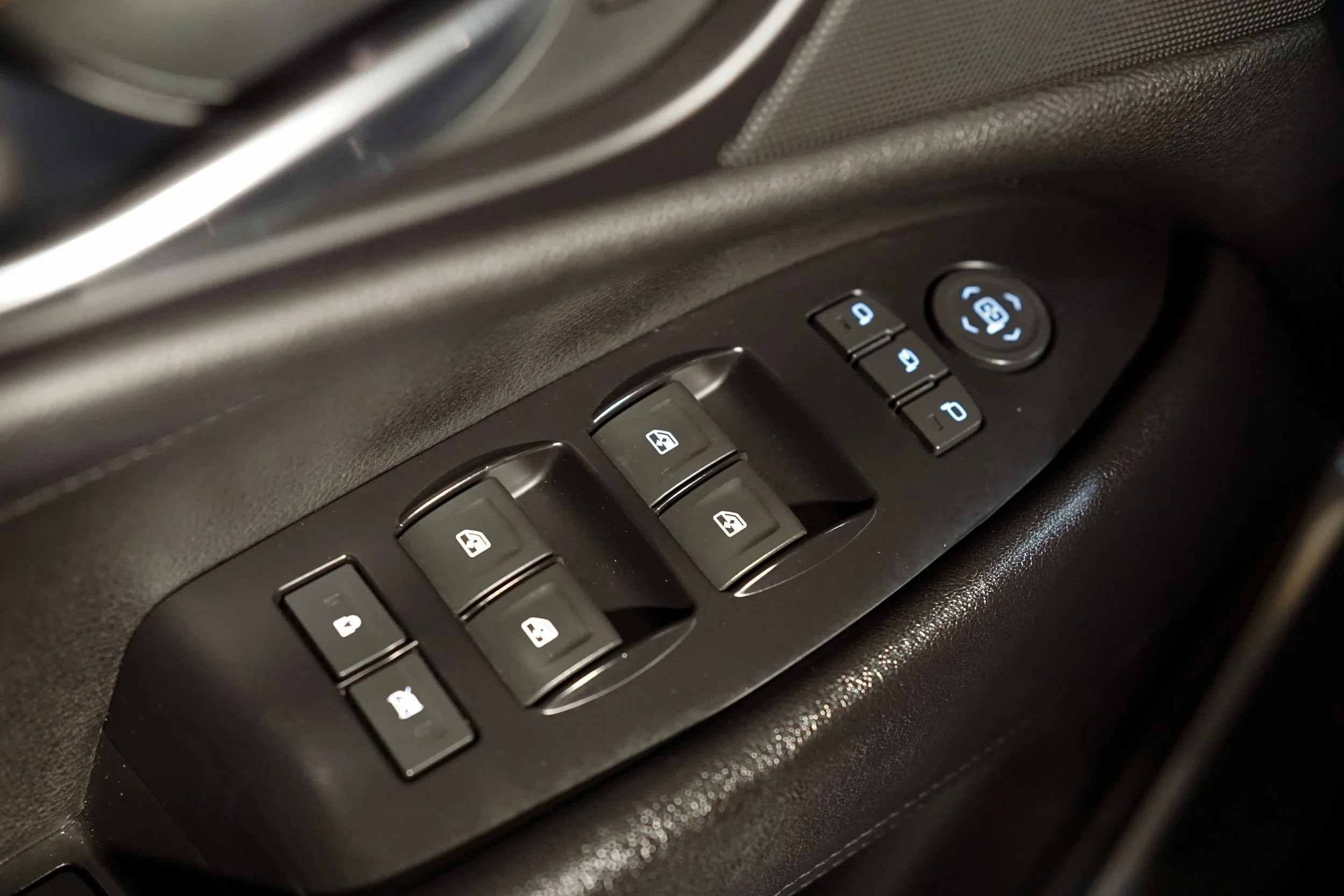 Left Door Driver Window Controls.jpg