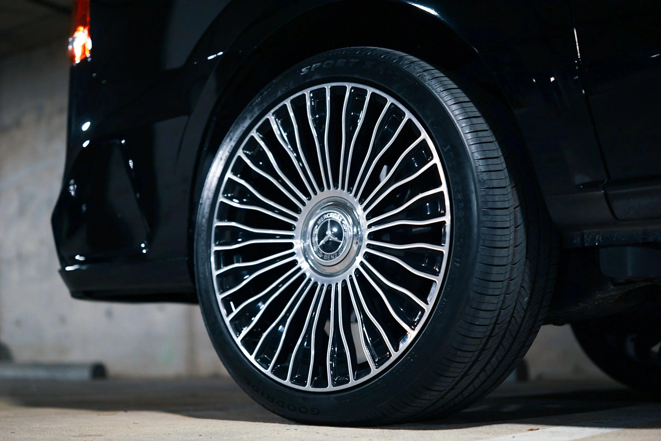 rear wheel left.jpg