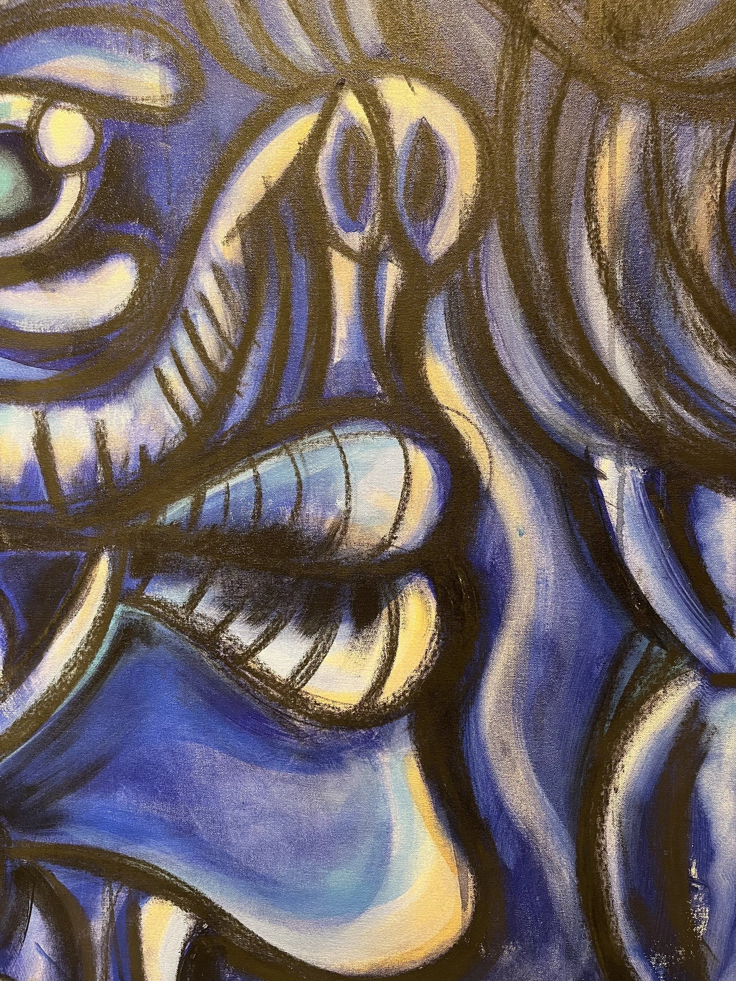 sentado en la mesa up close 2.jpg