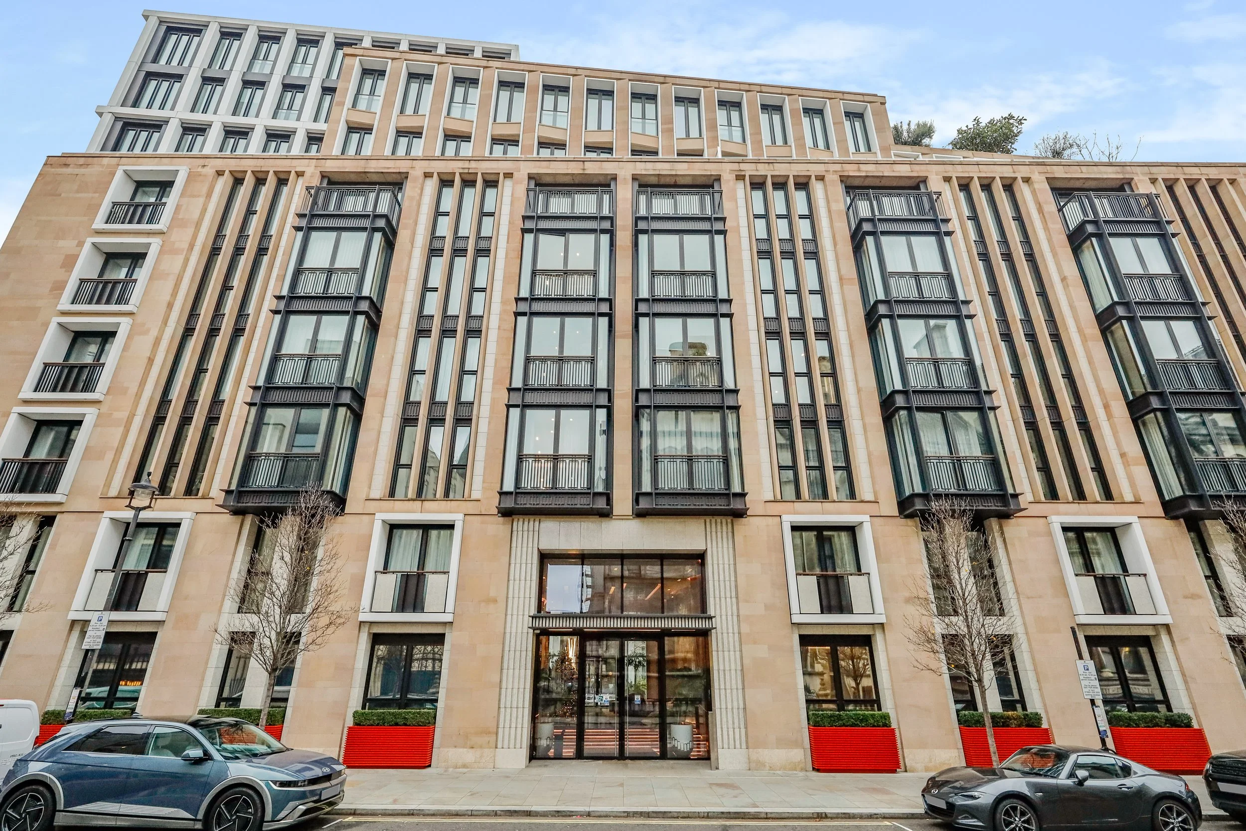 Lincoln Square | WC2