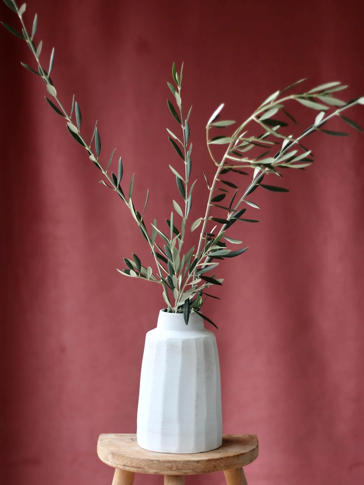 "Get yourself a good cheese slicer and you'll never work a day in your life." Mark Twain, probably.

Honestly though, I think there's nothing a few fresh facets can't glow up.

#thereshegoesagain #everydayImfacetting #handmadeceramics