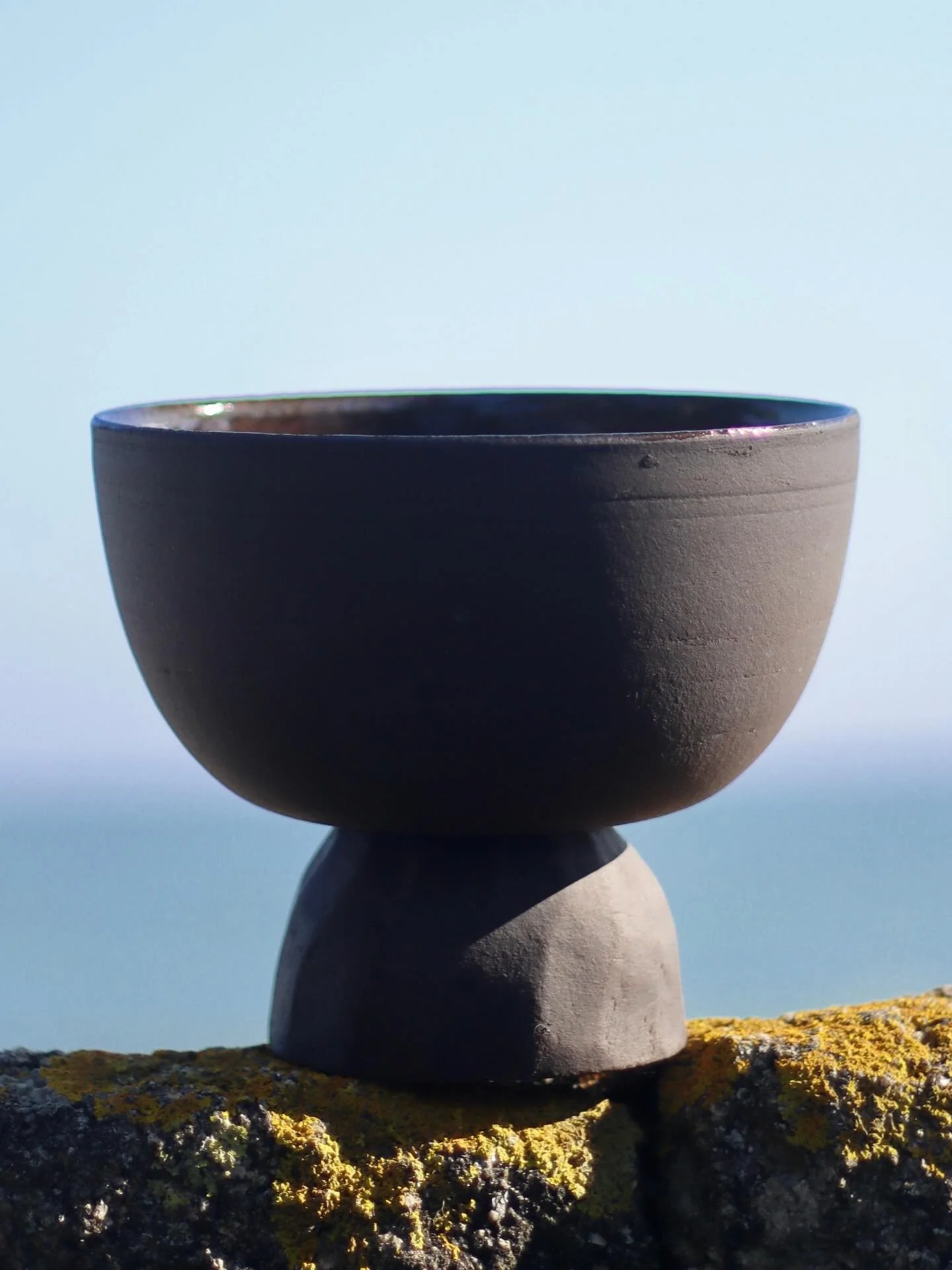Sunbathing.

#HandmadeCeramic #TexturalCeramics #HereComesTheSun