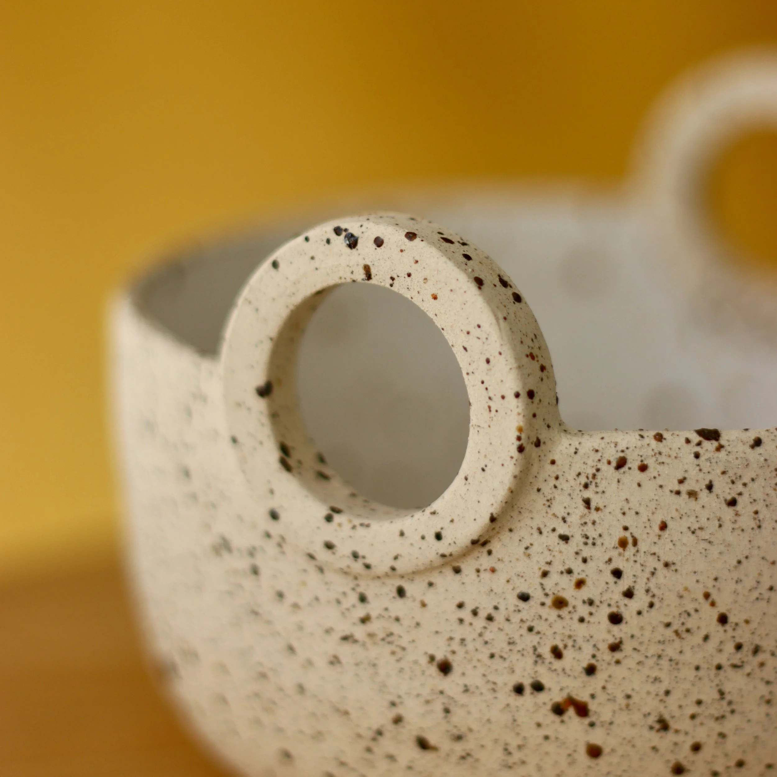 Bol à anses_grès moucheté_2.jpeg