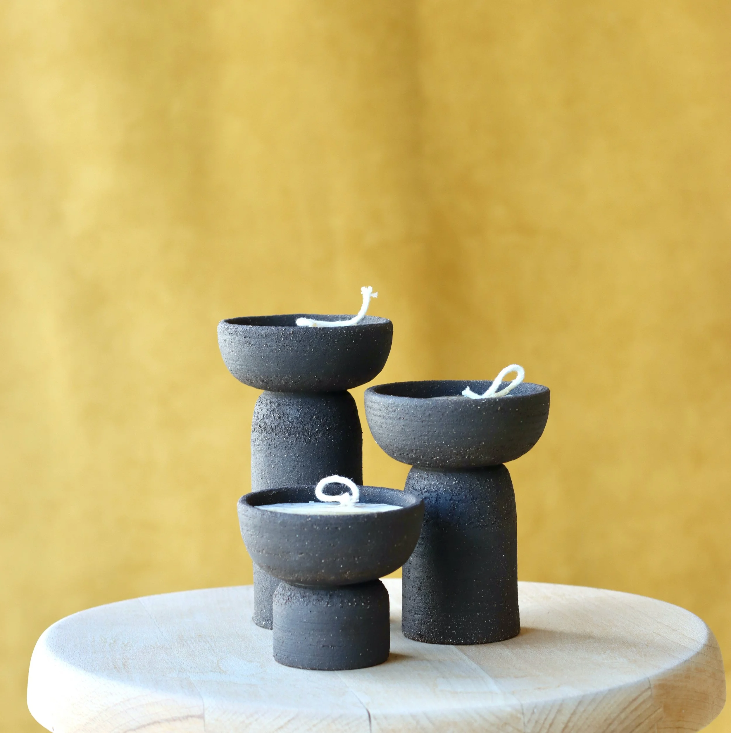 Bougeoirs_grès noir_1.jpeg