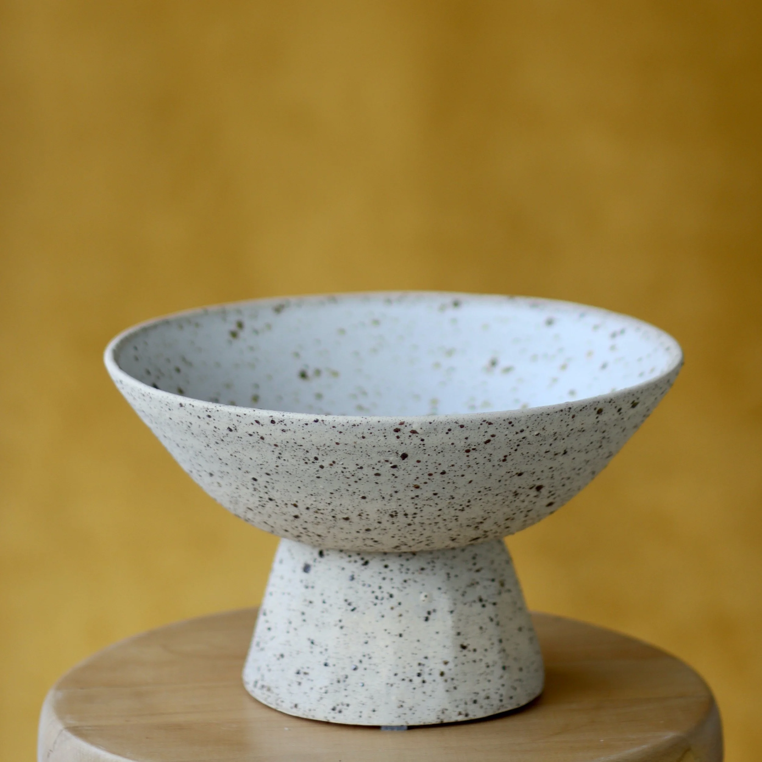 Coupe sur pied_grès muoucheté_1.jpeg