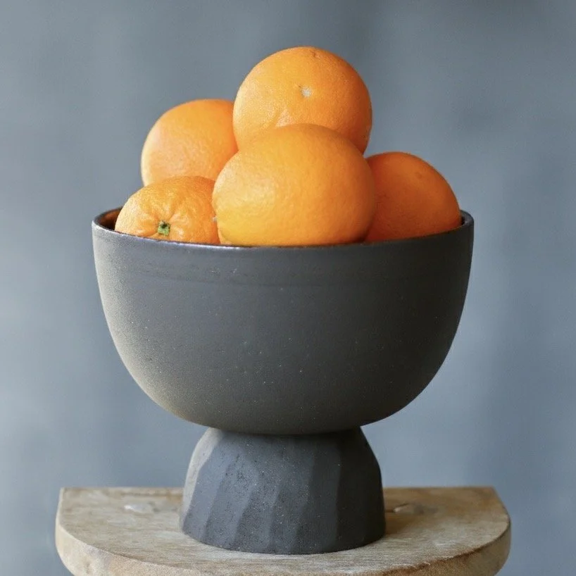 Coupe sur pied - grès noir