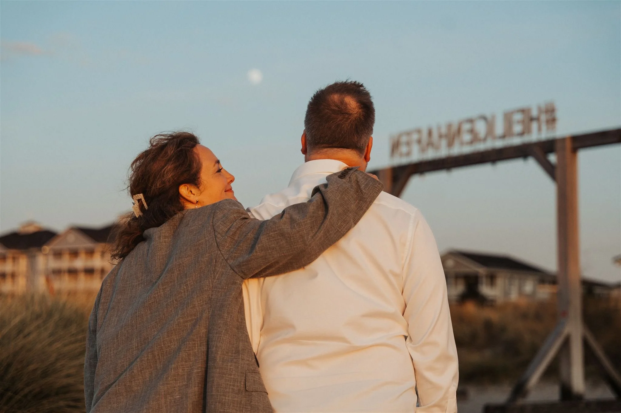 Sandra &amp; Jens — Strandhochzeit in Heiligenhafen mit Feier im Beach Motel