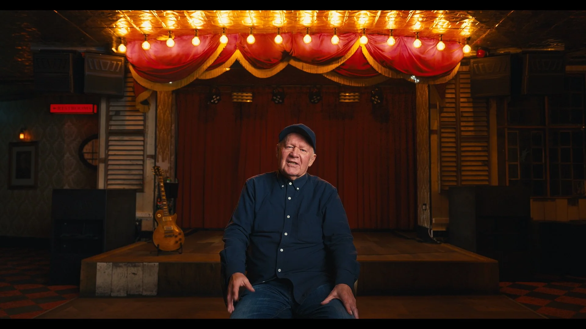 Gibson Guitars Stills_1.7.1.jpg