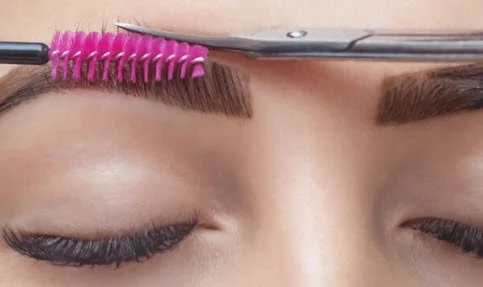 How to Shape, Care for, and Embrace Your Eyebrows Naturally: A Beauty Routine Guide