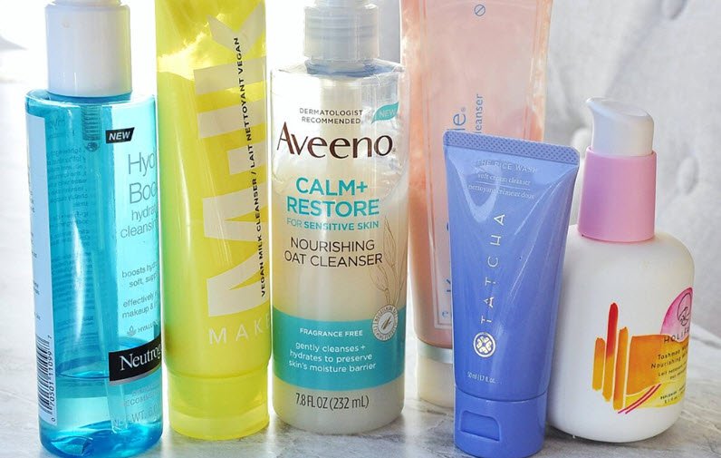 Discover expert skincare tips for selecting and using the best face cleansers. Learn how cleansing improves hydration, removes impurities, and enhances skin health.