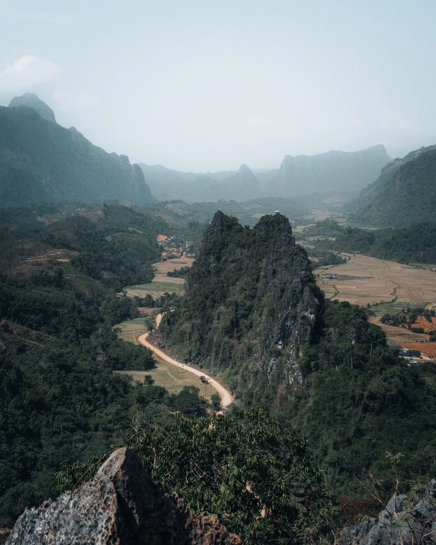 From Nam Xay, the endless karst formations of Vang Vieng stretch into the horizon.

#laos #laostravel #visitlaos #discoverlaos #vangvieng #asiatravel #asiatrip #southeastasia #discoverasia #discoverearth #adventureculture #natgeoyourshot #nationalgeo