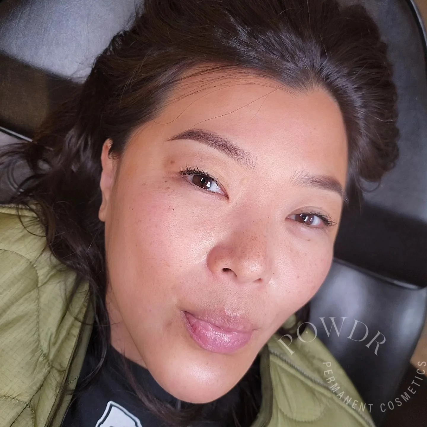 It is amazing how much your brows shape and bring harmony to your features. This is why when I map your brows, we do a combination of mapping with a caliper and free hand drawing. This allows us to create a soft arch and a shape that is truly yours ❤