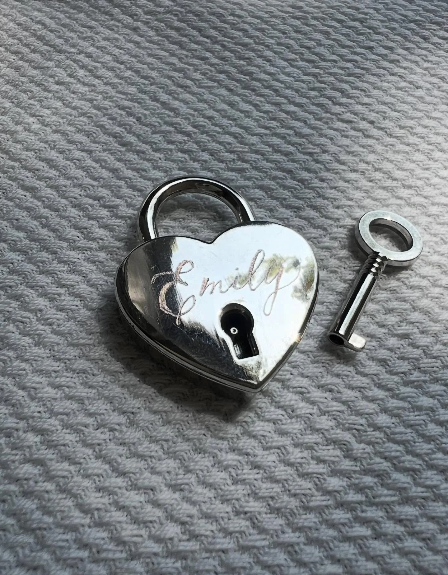 The silver version of the lock and key 🤩 
Obsessed 😍