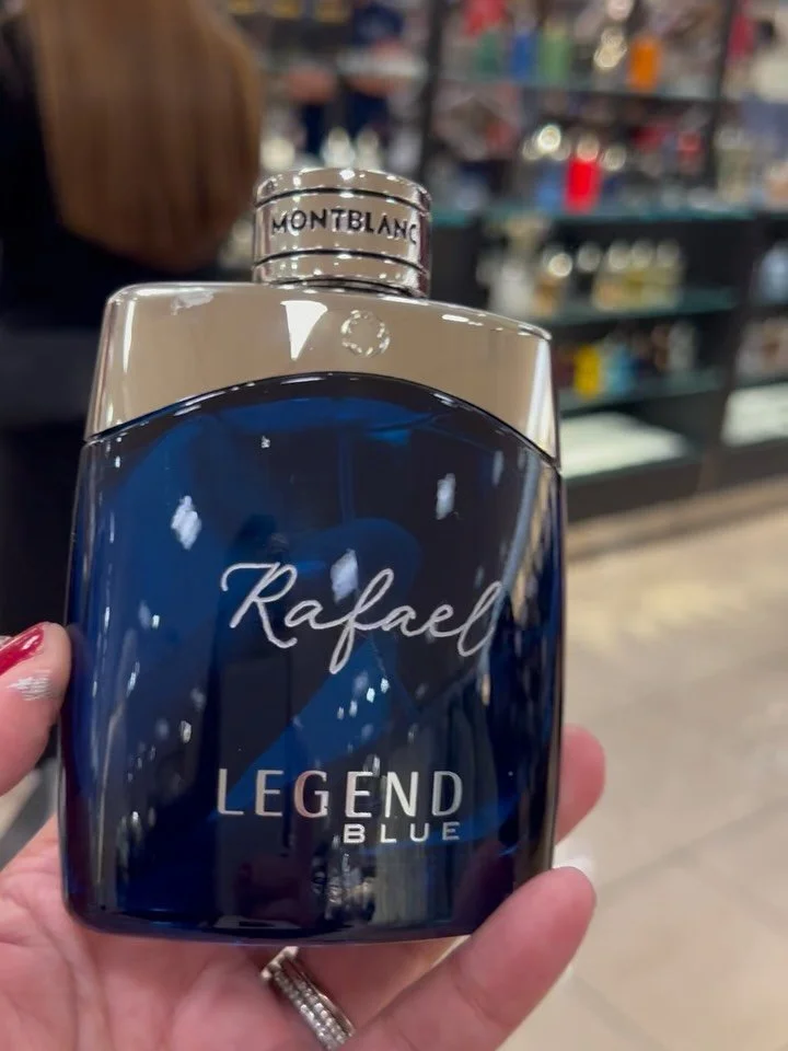 &ldquo;What should I write?&rdquo; is likely the most asked question when people come up to my table 😅 It&rsquo;s fun to see what they choose: a name, a nickname, or an inside joke. This is the beauty of personalization on-site: you can choose what 