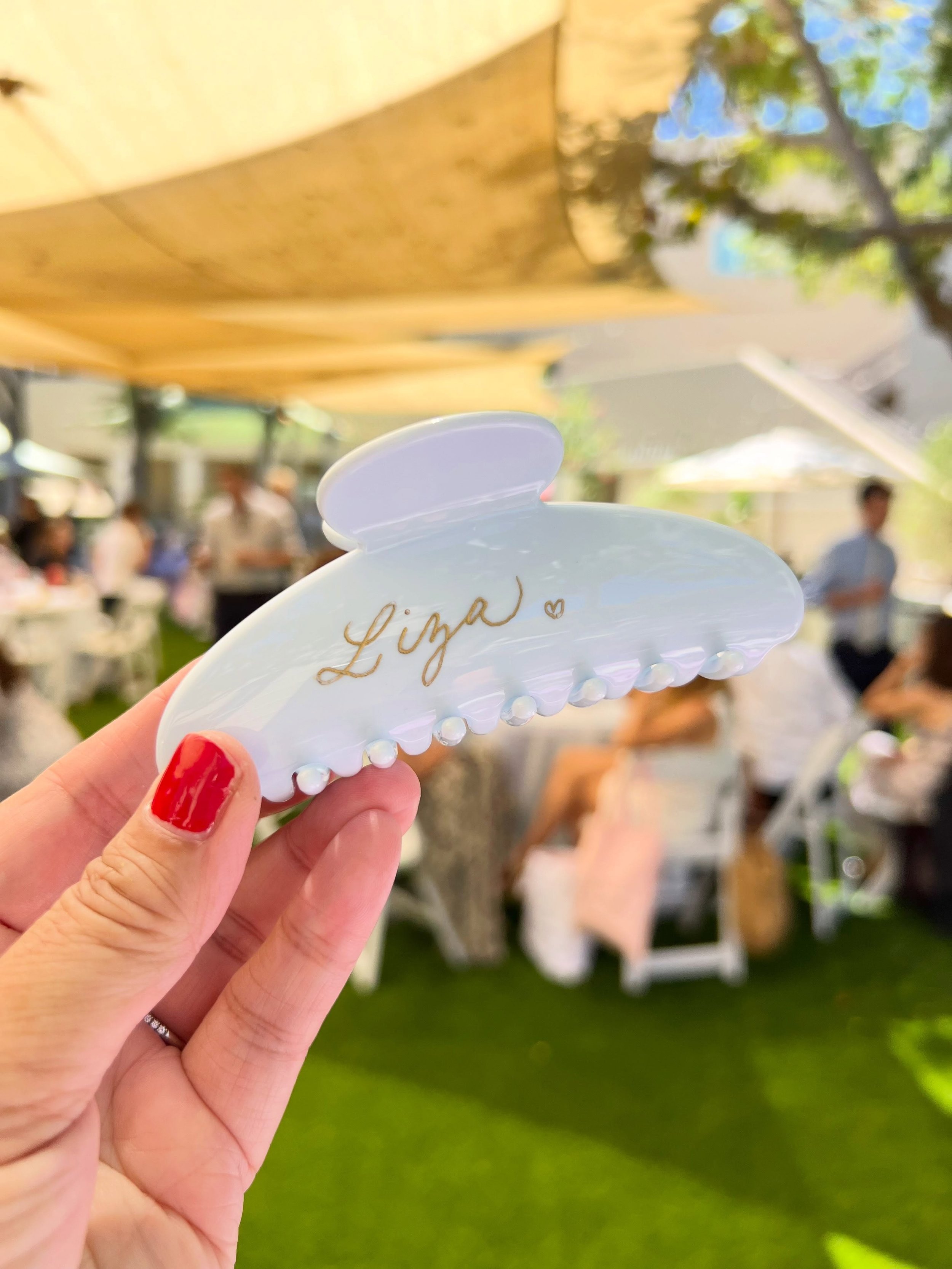 The custom engraved claw clips were a hit at the gorgeous bat mitzvah luncheon 🌸 I wish I had photos of all the thoughtful details that went into the setup and the different activations 🤩

It was so great to work with @mpe_nina and the @masterplans