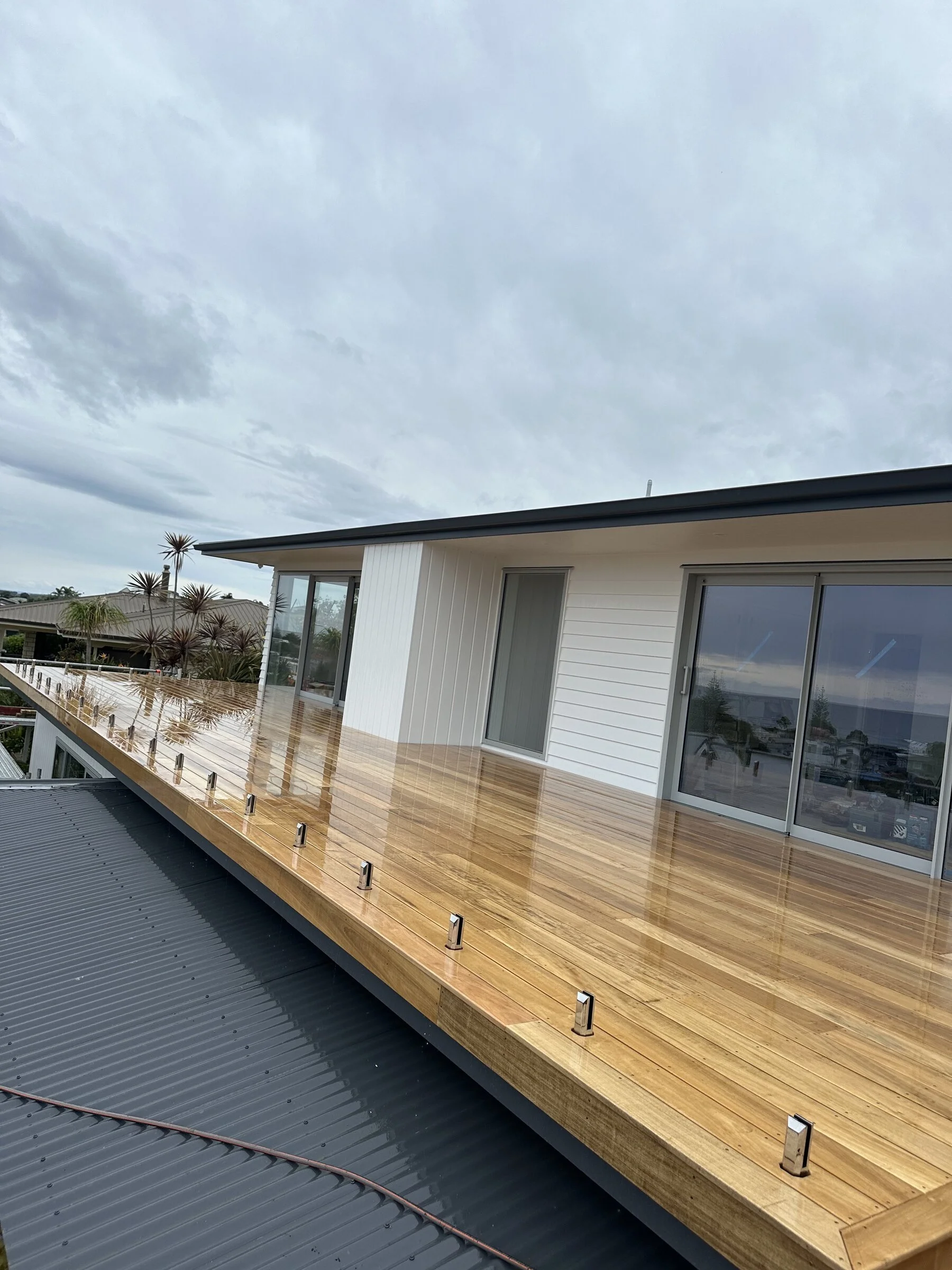 04-deck-coastal-glass.jpg