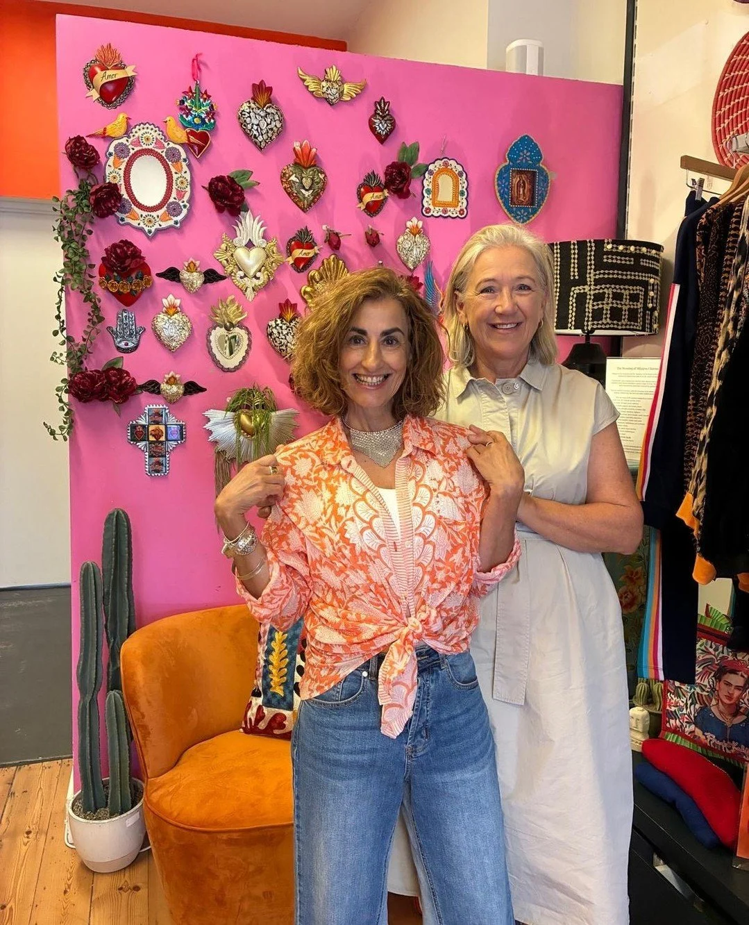 Melbourne visits 🤍⁠
Cathy enjoyed catching up with Rosemarie at @origenimports in Malvern, presenting our newest collections and spending time in such a thoughtfully curated space.⁠
⁠
Enquire at www.designtrove.com.au to book an appointment with you