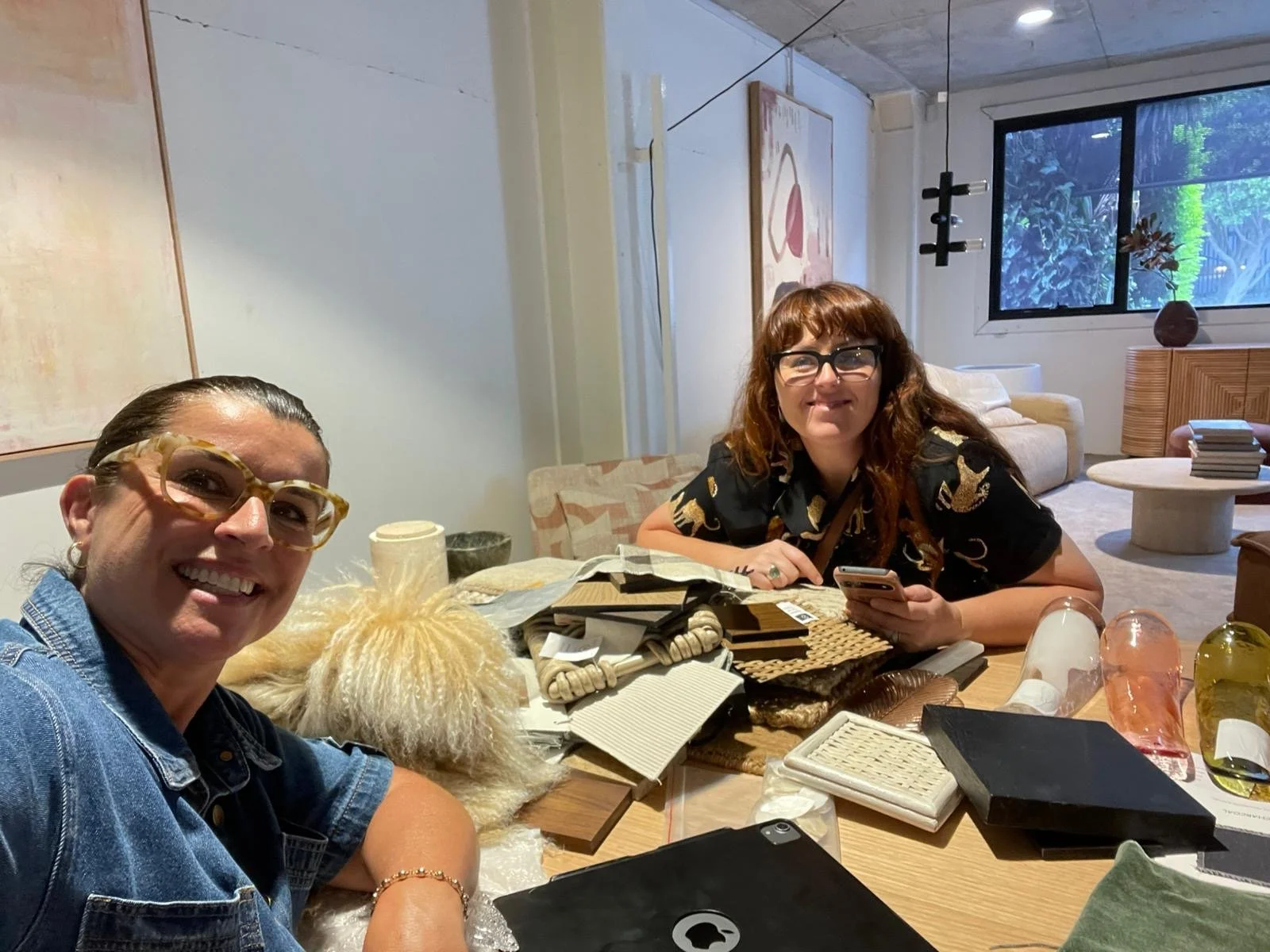 It was lovely visiting Danielle from @everyday_interiors_ at Smithmade to present our newest collections and share what&rsquo;s arriving this season. ✨⁠
⁠
A wonderful opportunity to connect, discuss upcoming projects and explore pieces that bring war
