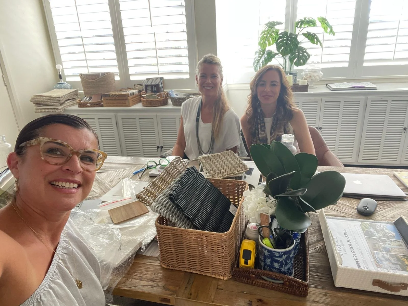 It was wonderful for Maree to spend time with both the in-store and design teams at @alfrescoemporium  over two lovely visits.⁠
⁠
Catching up with Peta and Allison from the design team, as well as the wider in-store team, was such a pleasure - sharin