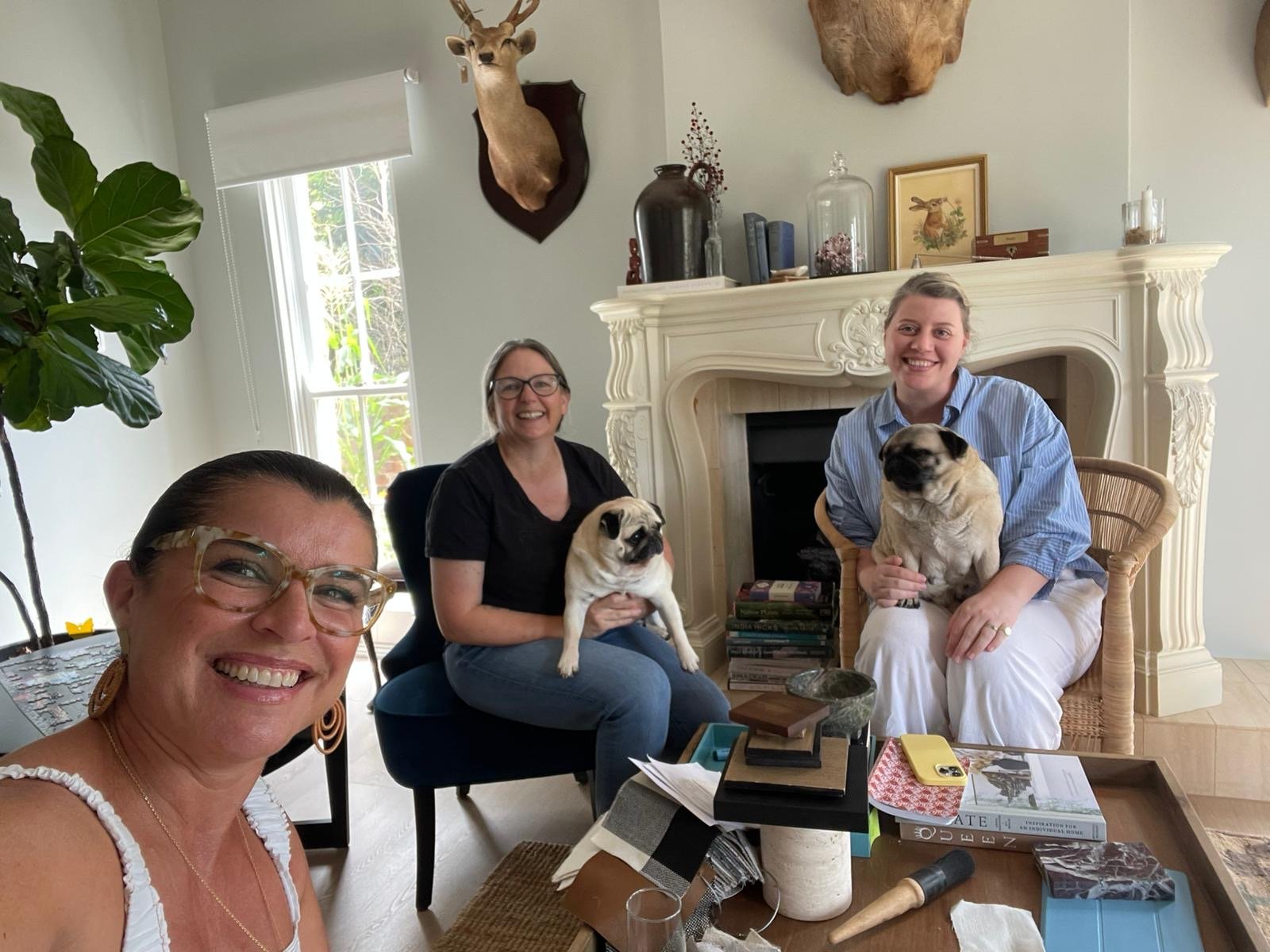 A gorgeous visit with Jodie and Alex from @jodiecarterdesignjcd, as well as Sunday and Kylie 🐾⁠
⁠
Maree presented our latest collections and shared what&rsquo;s new for the season. We love bringing our pieces directly into your studio space.⁠
⁠
Enqu