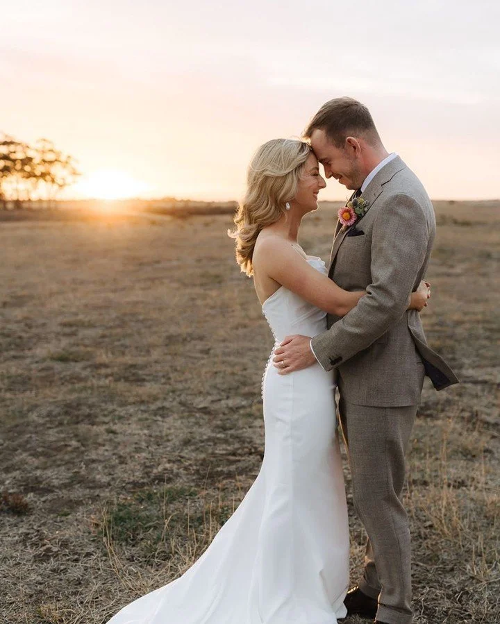 Couldn&rsquo;t wipe the smiles off Kat &amp; Chris&rsquo; faces all day long 🥹
I absolutely loved coordinating their beautiful wedding - from the ceremony out on the lawn to the reception in the Barunah woolshed.
And a moment for @round_the_way&rsqu