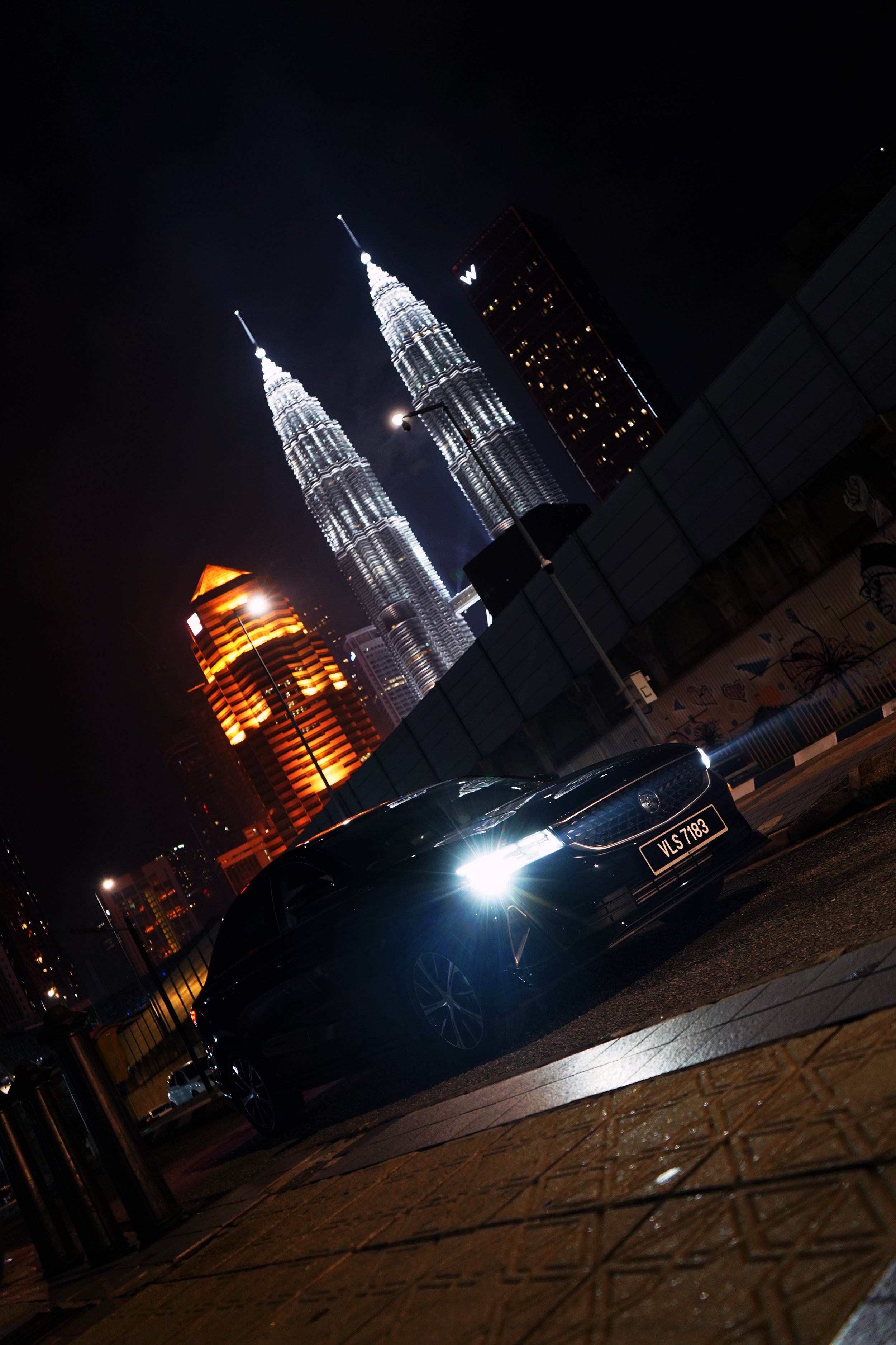S70 with KLCC Tower