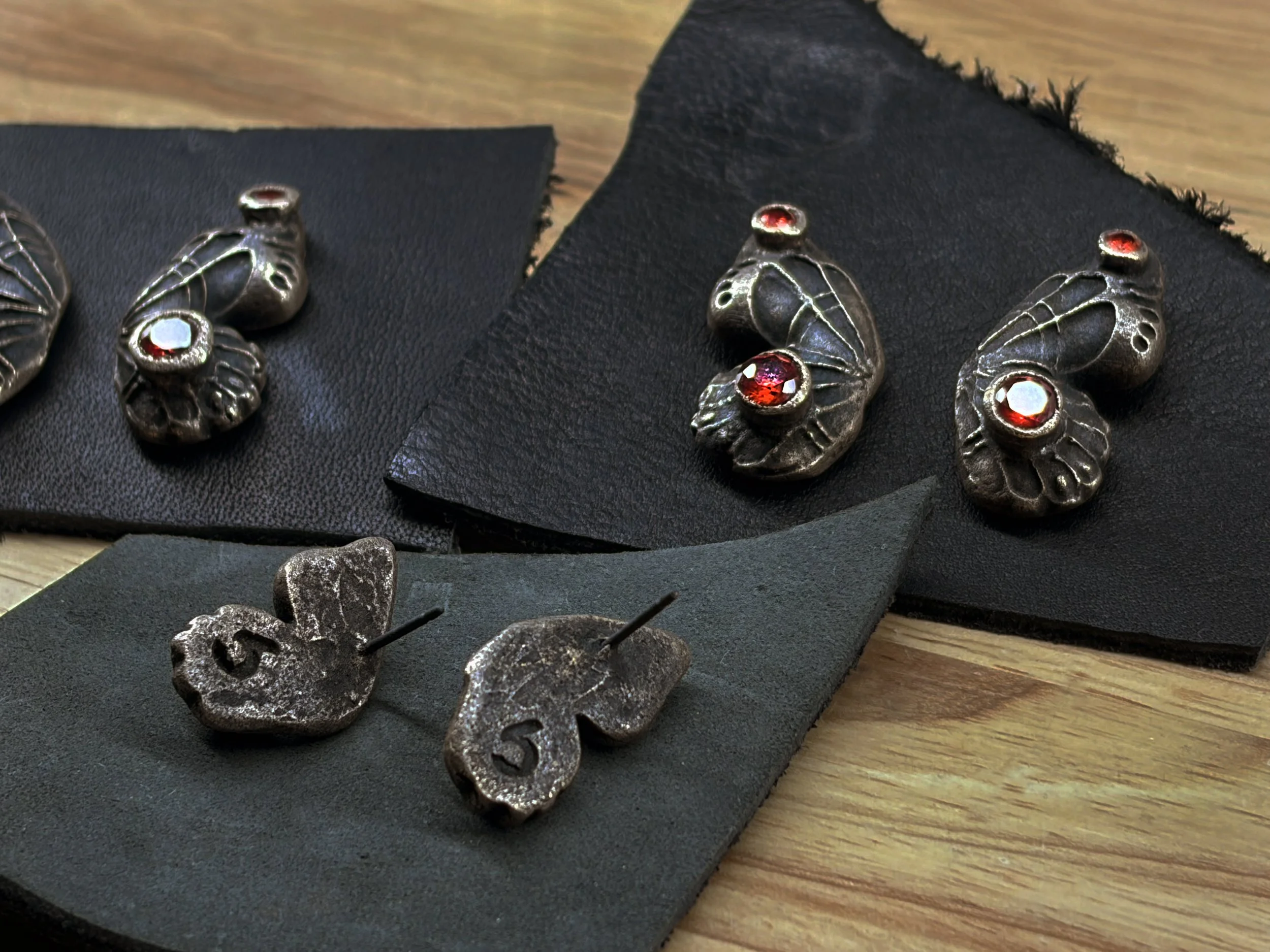 dolly-butterfly-stud-earrings-bronze-gemstones-red-backside-logo-birdley-studio.jpg