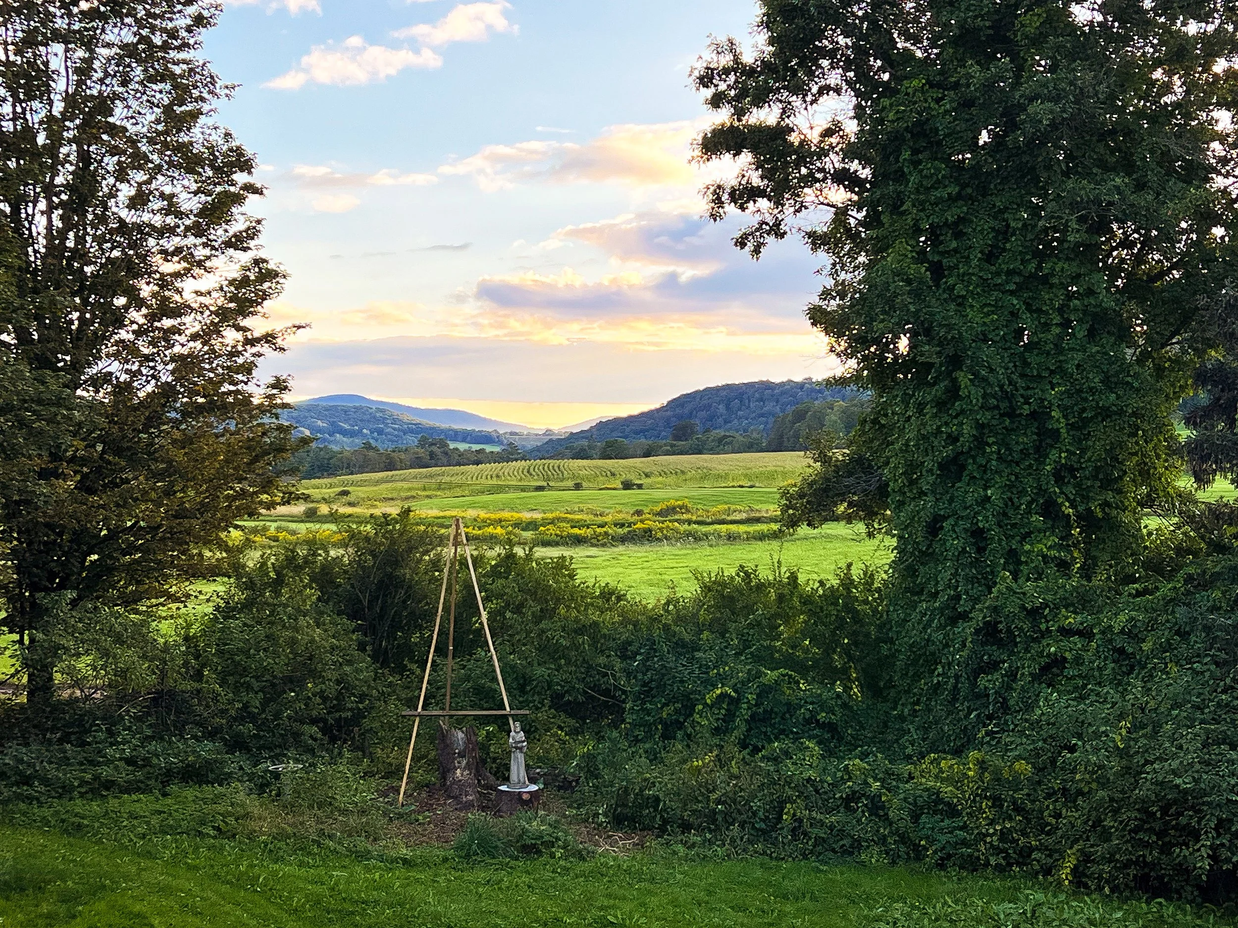 Listing Idyllic view with statue.jpg