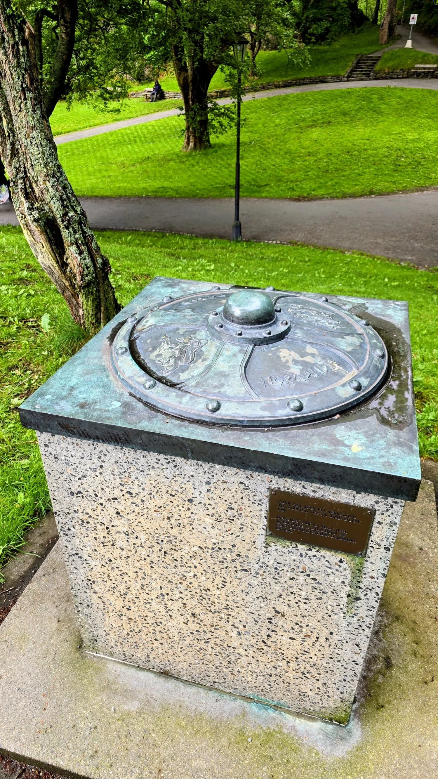 Schild vom Wikinger Rollo.jpg