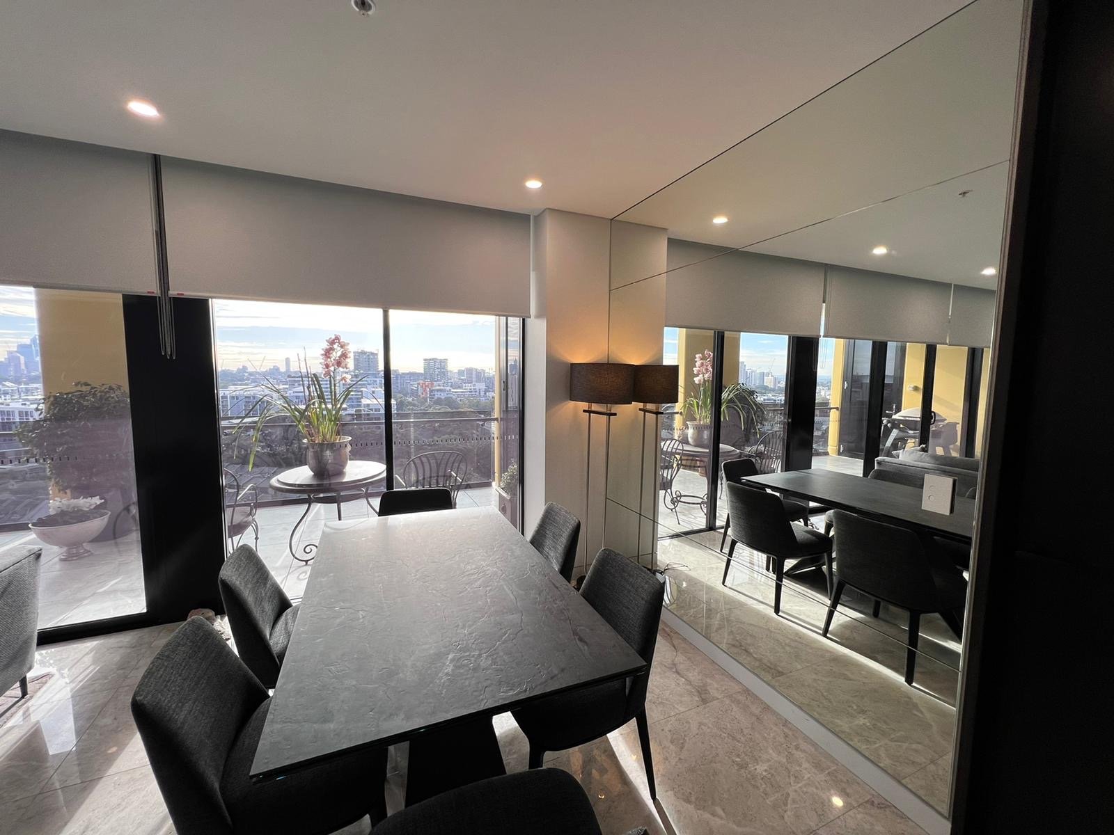 mirror transport and handling