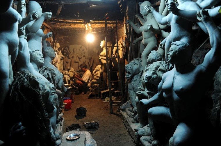 Idol makers in Kumartoli