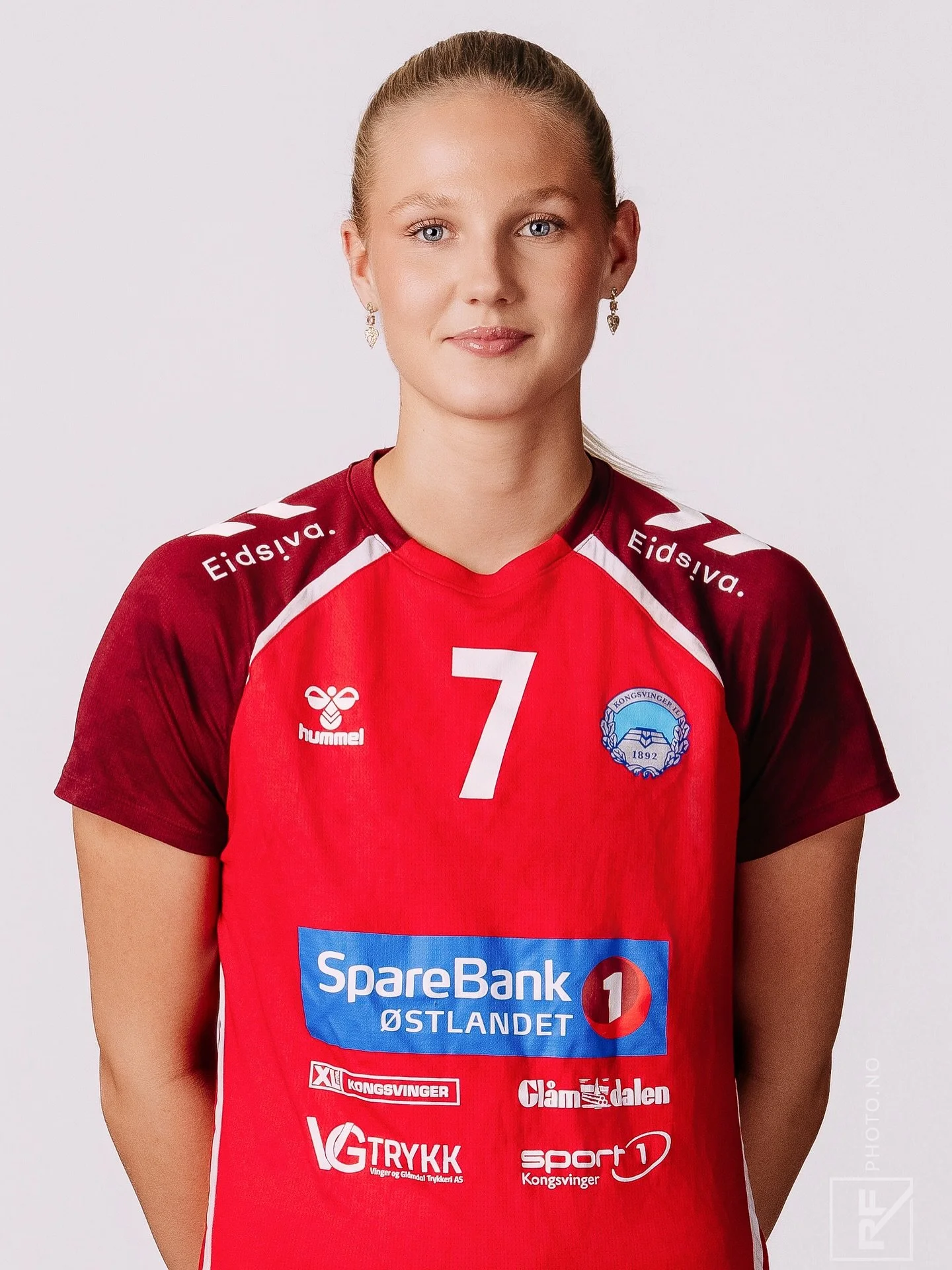 Photoshoot with @kilhandball team 📸 Model: @tine_bekkelund  #portrait #kil #portraitphotography #portrait_perfection #portrait_shots #raw_portraits #portraitmood #portraits_ig #portraitoftheday #instagram #beautiful #sportphotography #stylephotograp