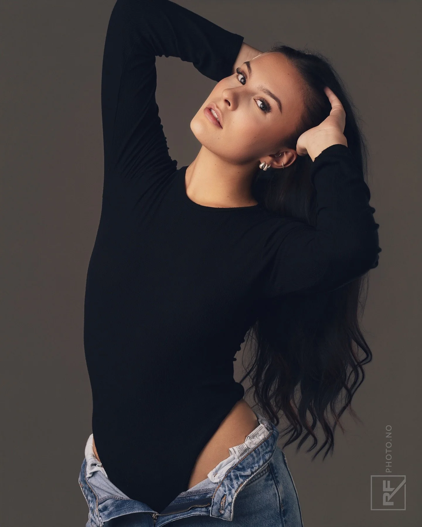 Beautiful @alminejohansen as model 📸💃 #portrait_perfection #portrait_shots #raw_portraits #portraitmood #portraits_ig #portraitoftheday #beautiful  #stylephotography #beauty #photooftheday #excellent_portraits #show_us_portraits #great_capture_peop