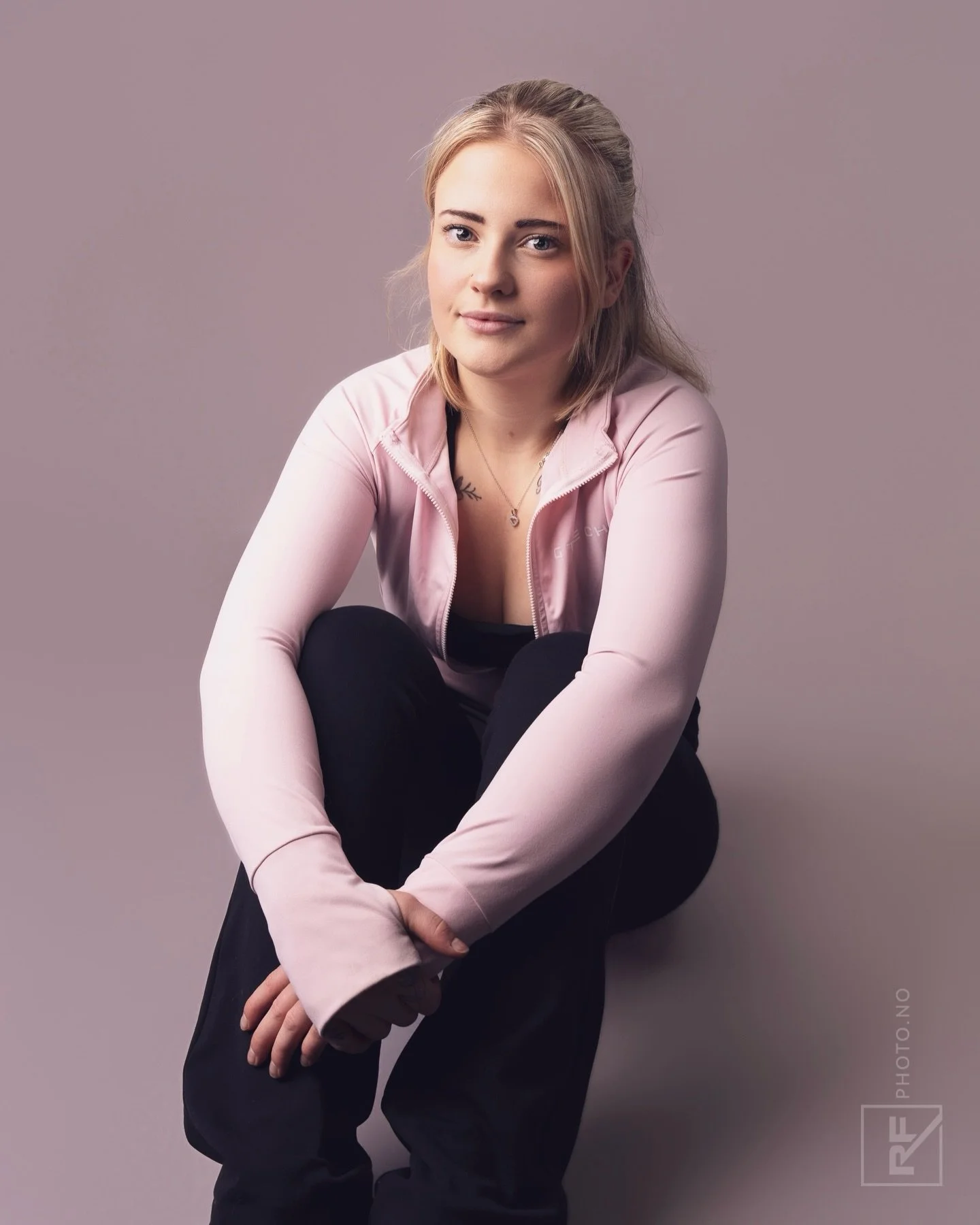 Beautiful @marina_danielsen 📸 #portraitphotography #studioportrait #photoshoot #photographer #photography