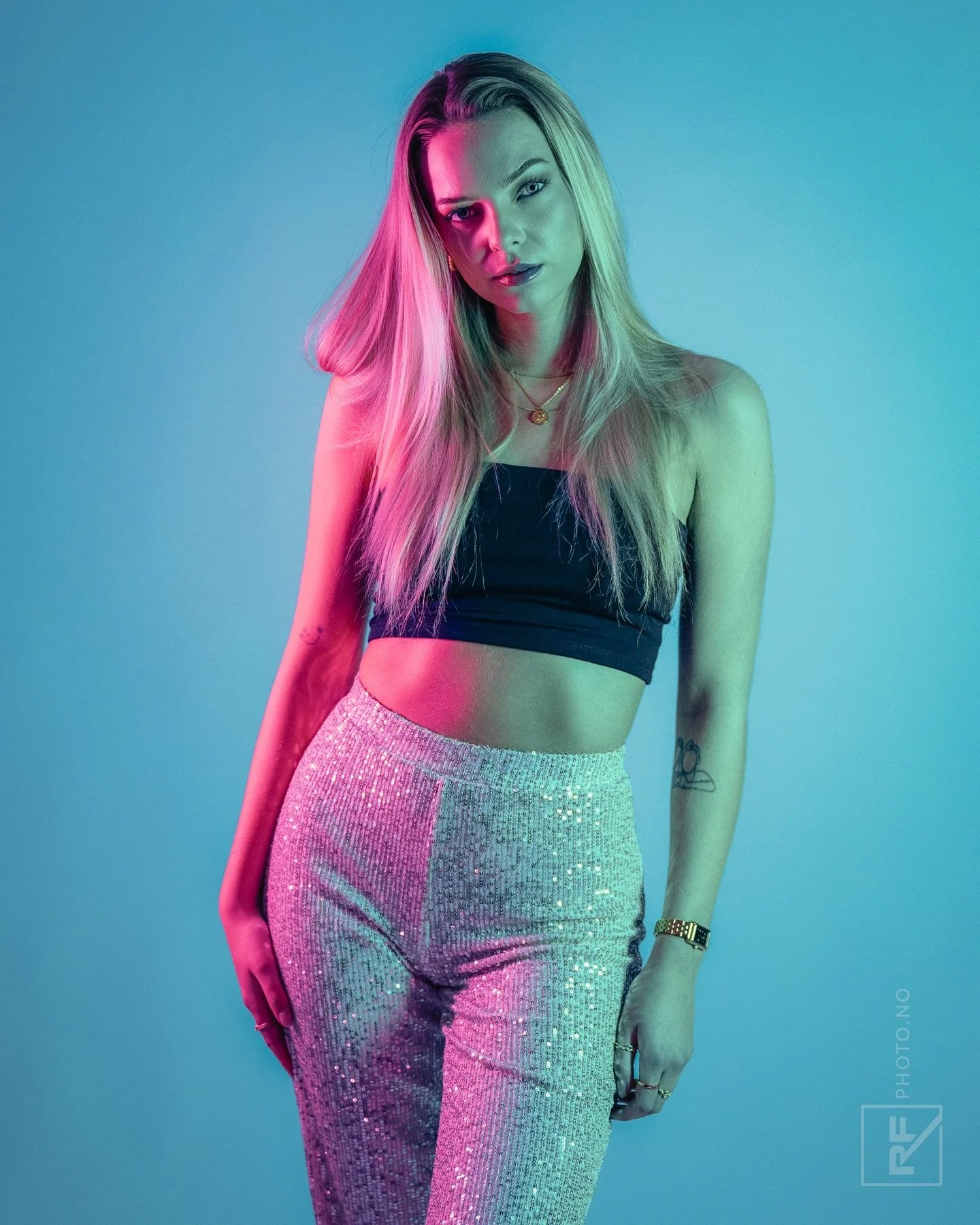 Colors 📸 Model: Beautiful @victoriafalldalen  #portrait_perfection #portrait_shots #raw_portraits #portraitmood #photoshoot