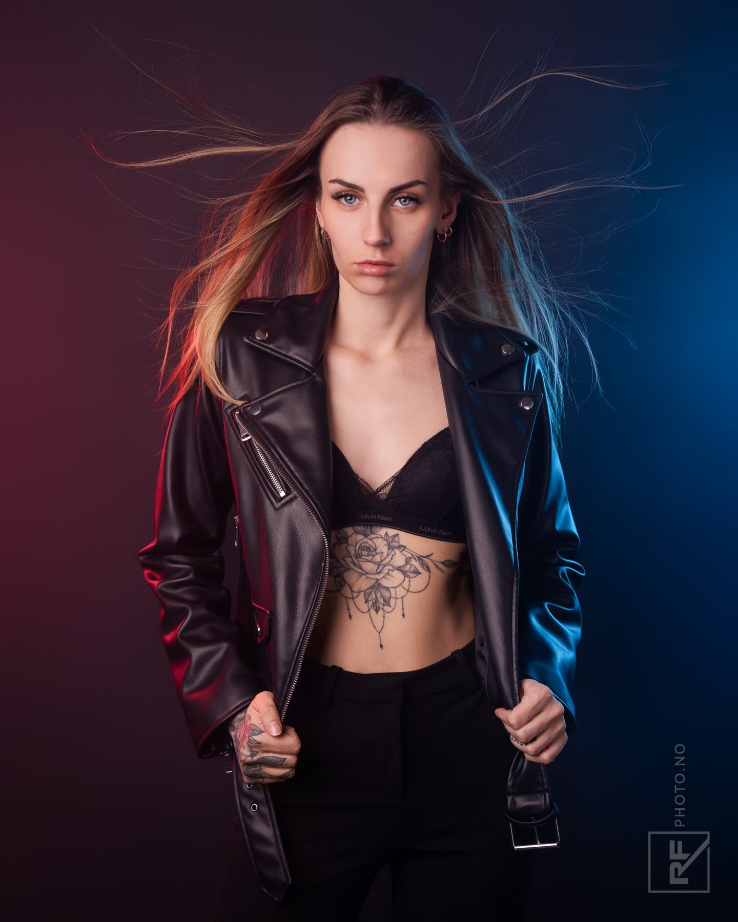 Beautiful @martinefinsrud as model 📸 #portrait #portraitphotography #fashionphotography #girlportraits #studiophotoshoot